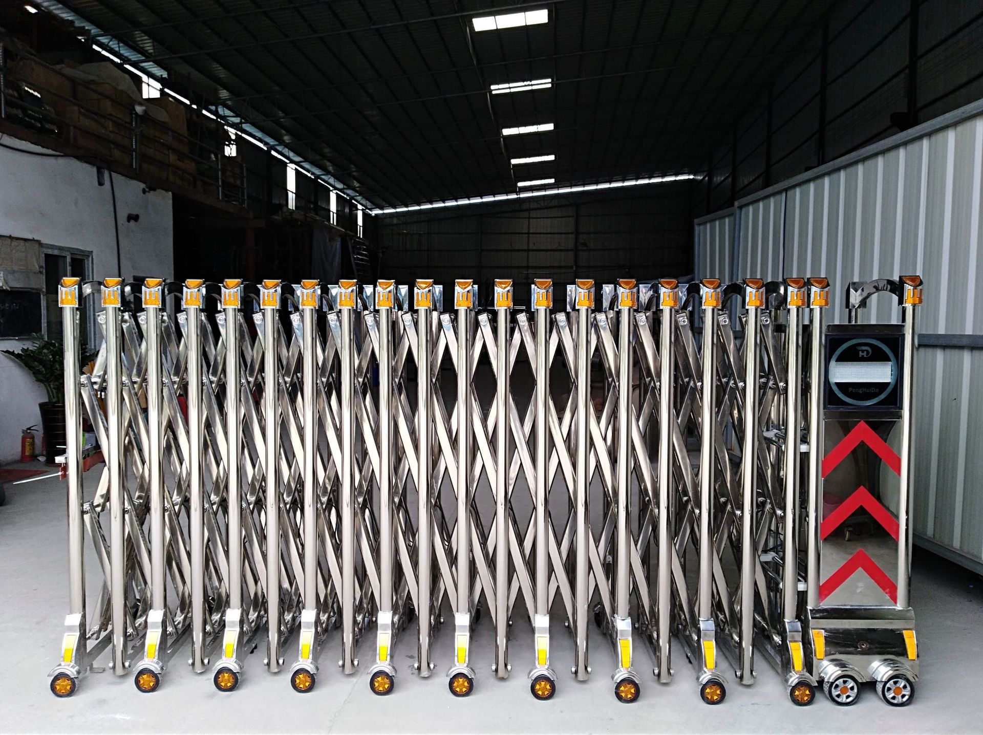 佛山厂家 特价不锈钢电动门自动厂房大门电动手动 伸缩门大门