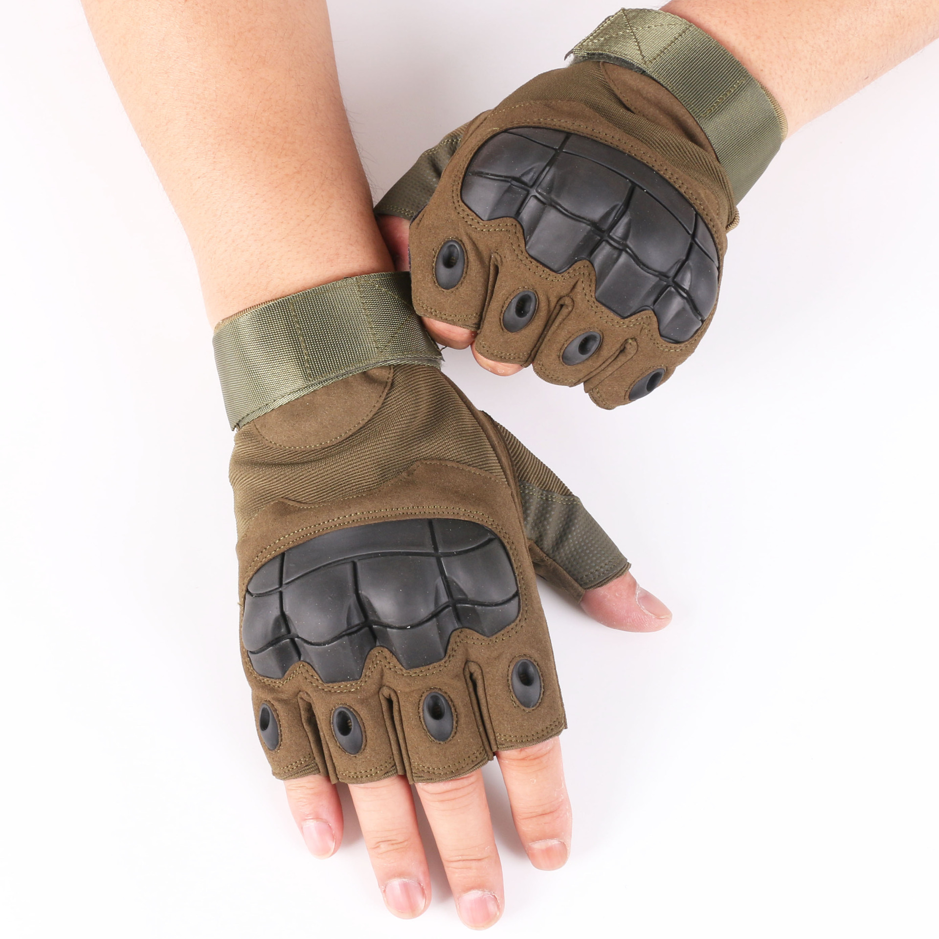 新款户外战术手套防割军迷cs户外骑行健身运动黑鹰半指手套批发