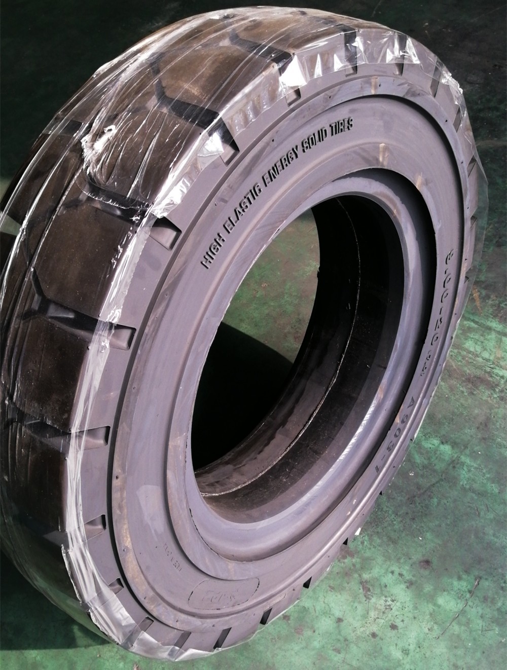 全新正品工程机械叉车用耐磨耐扎抗撕裂多路况9.00-20实心轮胎