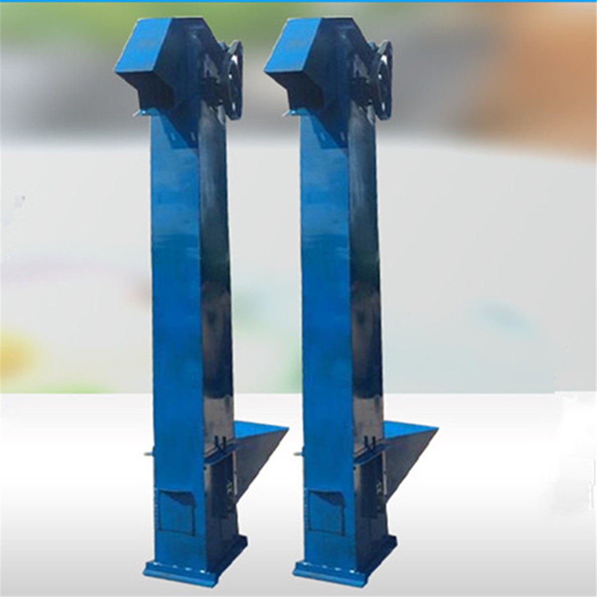 小块料斗式连续送料提升机垂直链条式翻斗推料机