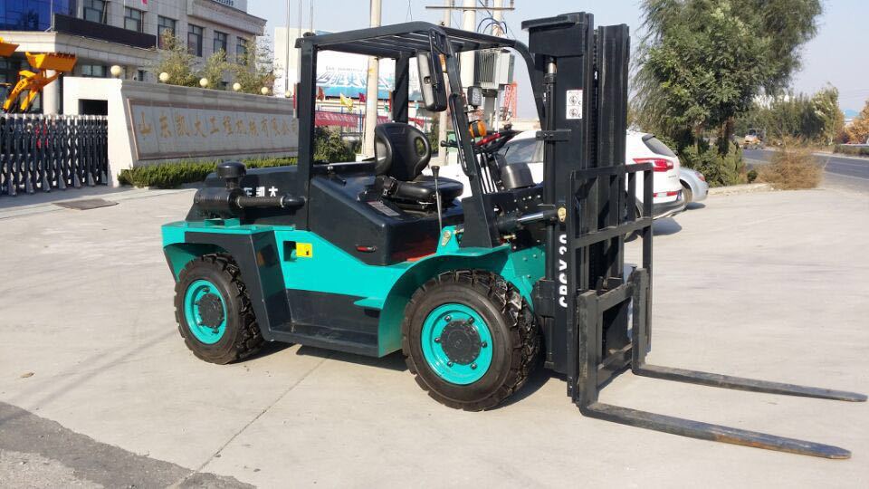 山东凯大工程机械有限公司 产品展厅 >凯大cpcy-40 越野叉车 四轮转向