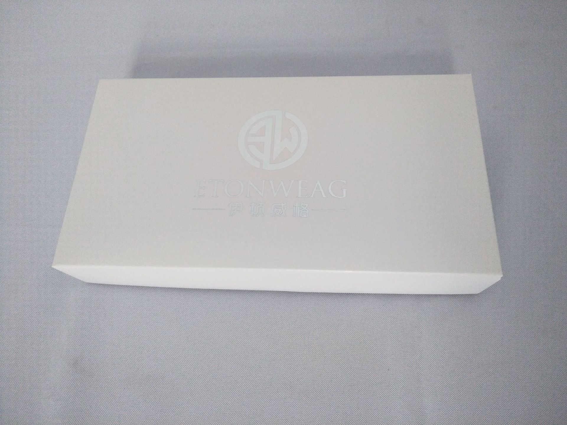 白卡烫银卡纸天地折叠包装盒厂家定做