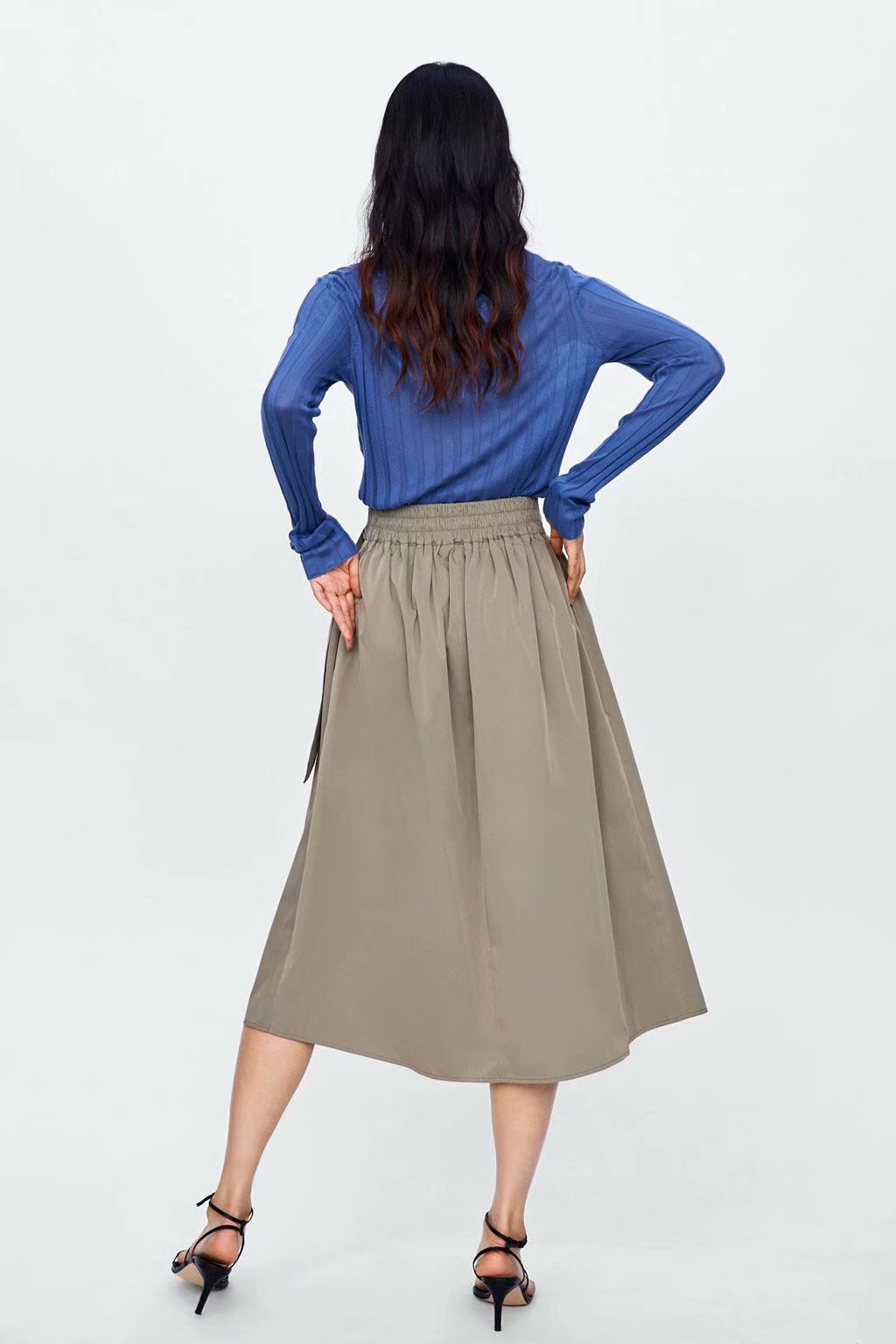 2018春夏新款欧洲站搭扣饰裙子 女士单排扣女士半身裙 wew5162