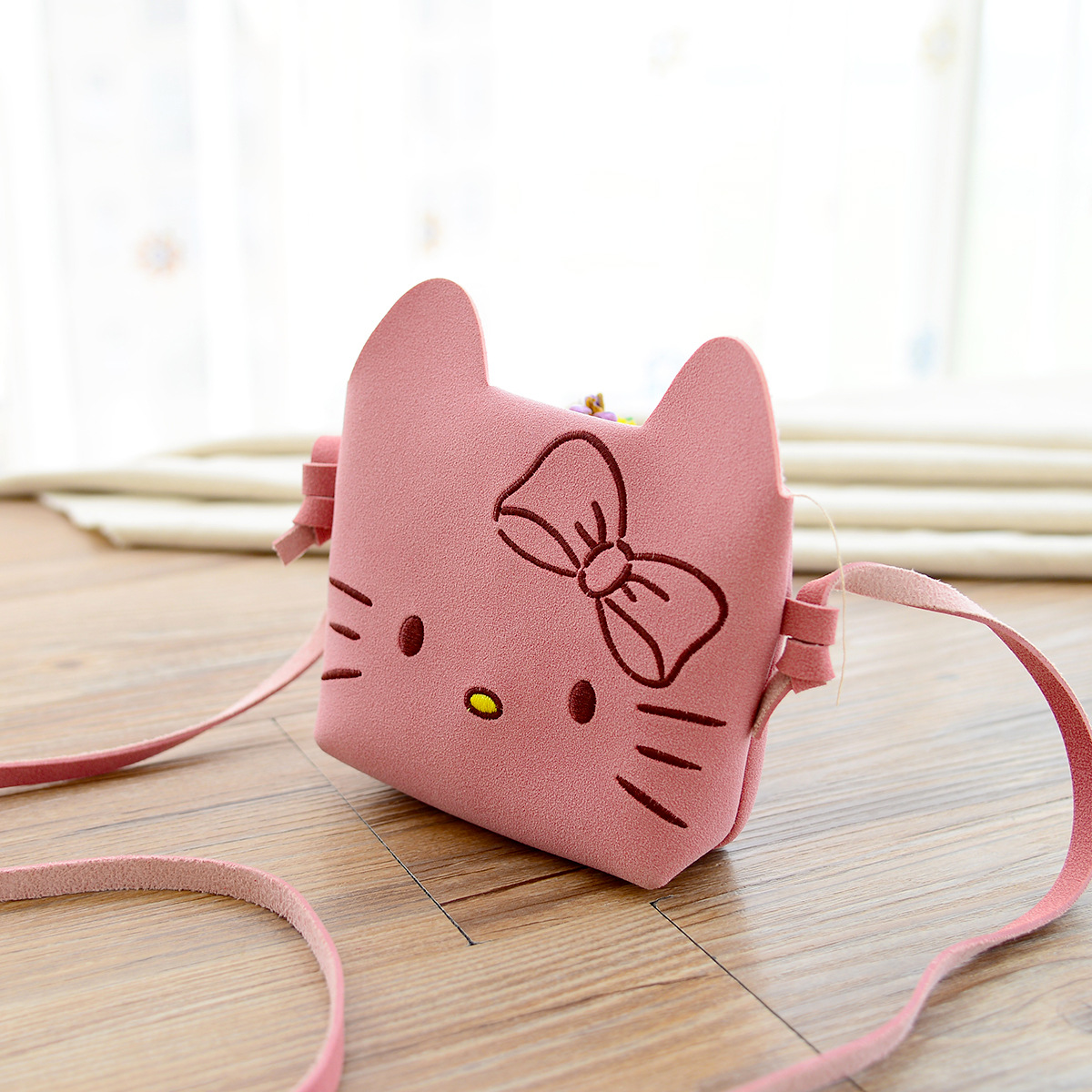 凯蒂猫包包斜挎包时尚可爱公主女童美爆迷你小包夏季潮宝宝小背包