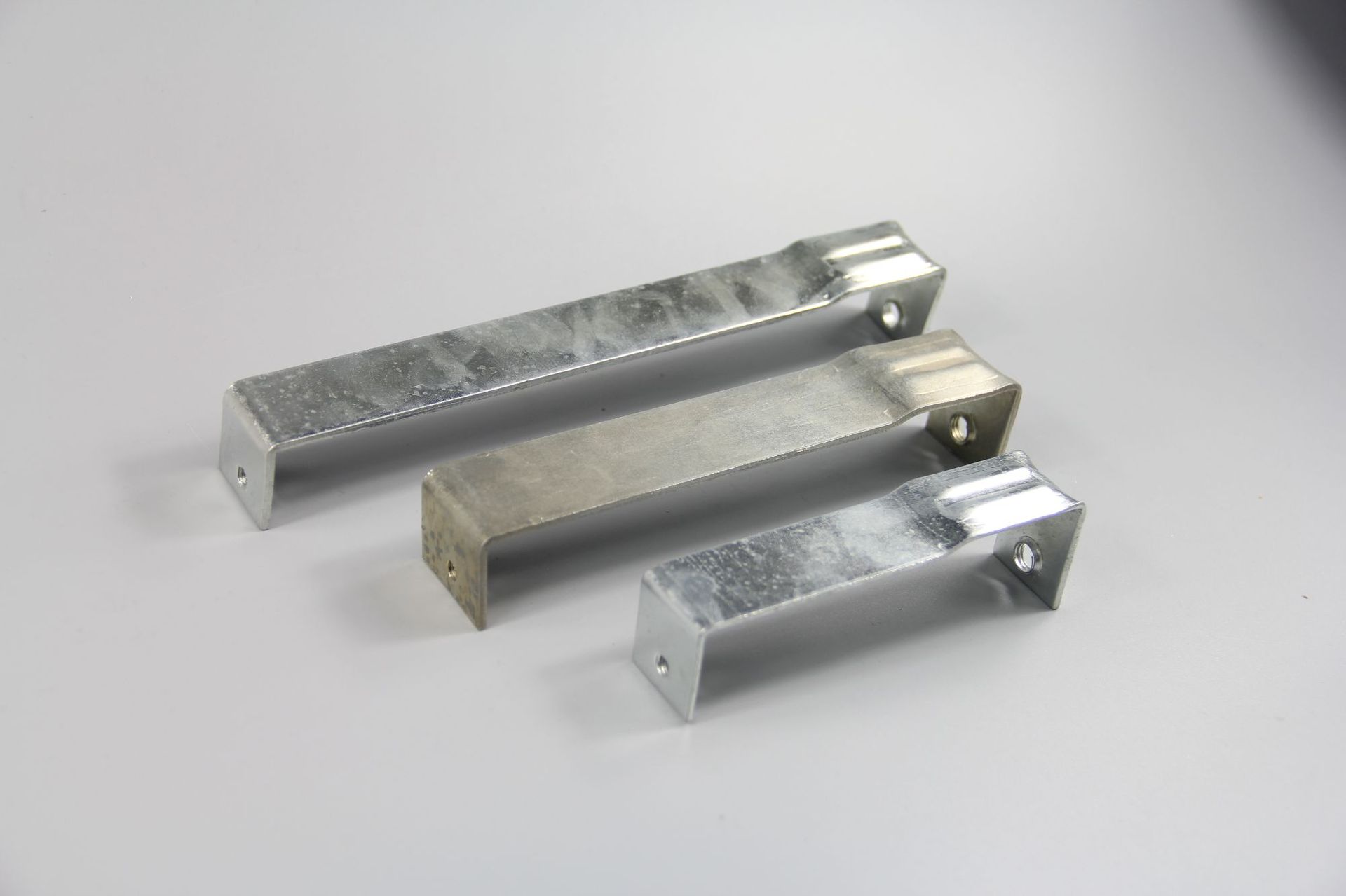 桥架盖板固定卡扣 桥架满扣,桥架配件 桥架7字压扣 盖板固定夹