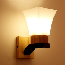 木艺壁灯北欧 时尚创意原木灯现代简约卧室床头灯简约现代玻璃灯