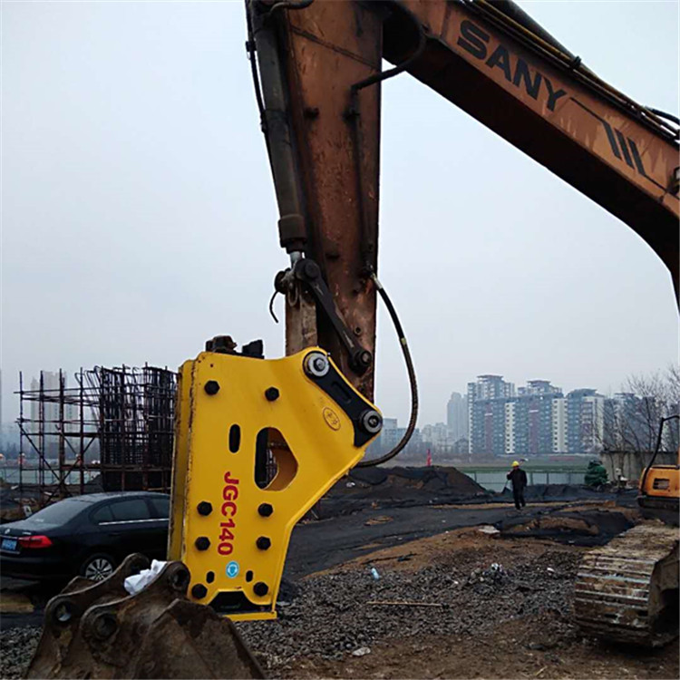 厂家直供jgc140液压破碎锤进口水山机芯20吨挖掘机拆楼矿山破碎