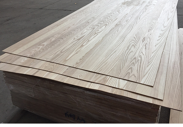 厂家定制aa级白蜡木直拼板3mm木板 水曲柳木质材料5mm实木饰面板