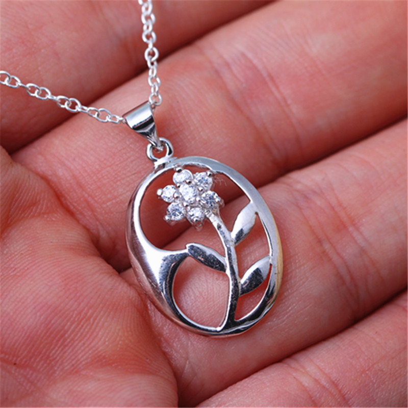 白铜镀银欧美风 时尚简约百合花镶钻项链 潮流新款女性链条吊坠