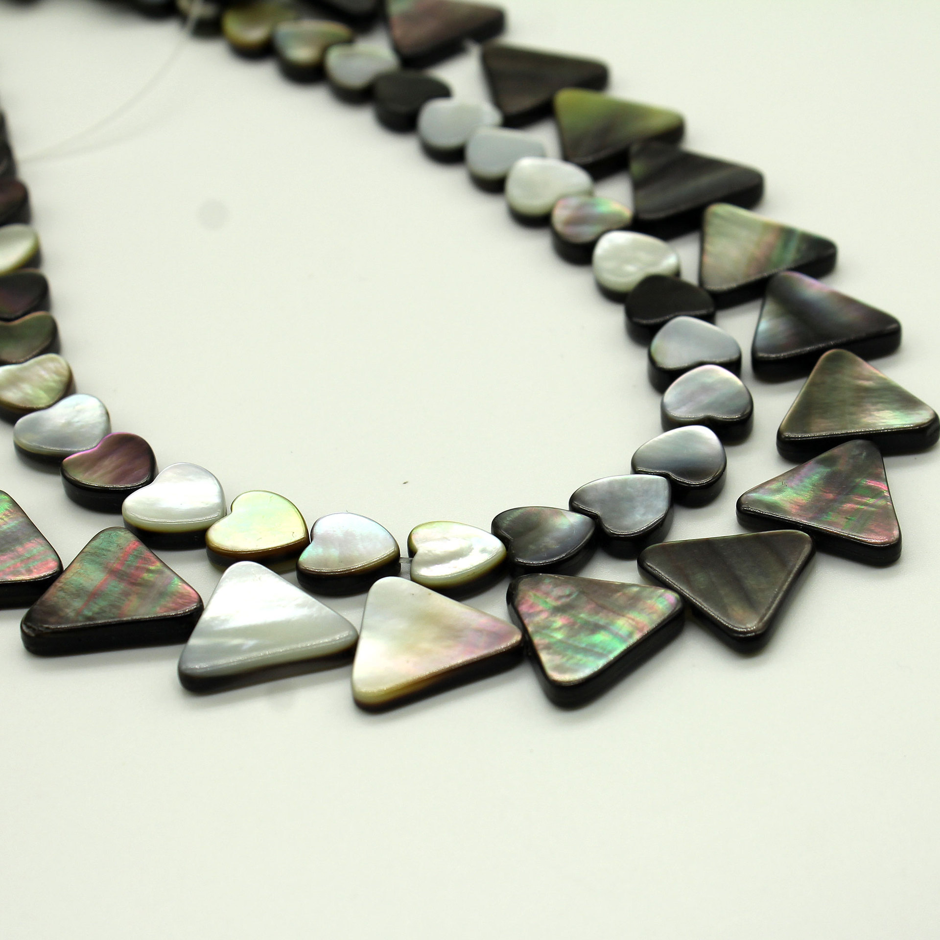 天然黑蝶贝黑贝心形直孔半成品贝壳配件批发 耳环项链手链配件