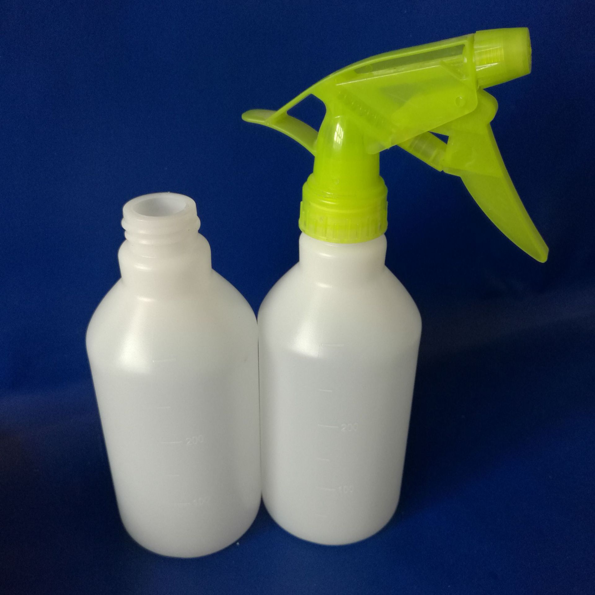 我厂主营药用塑料包装瓶,罐,盒,喷瓶,吸管,妇科用冲洗器