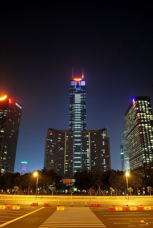 中信大厦 夜景图片