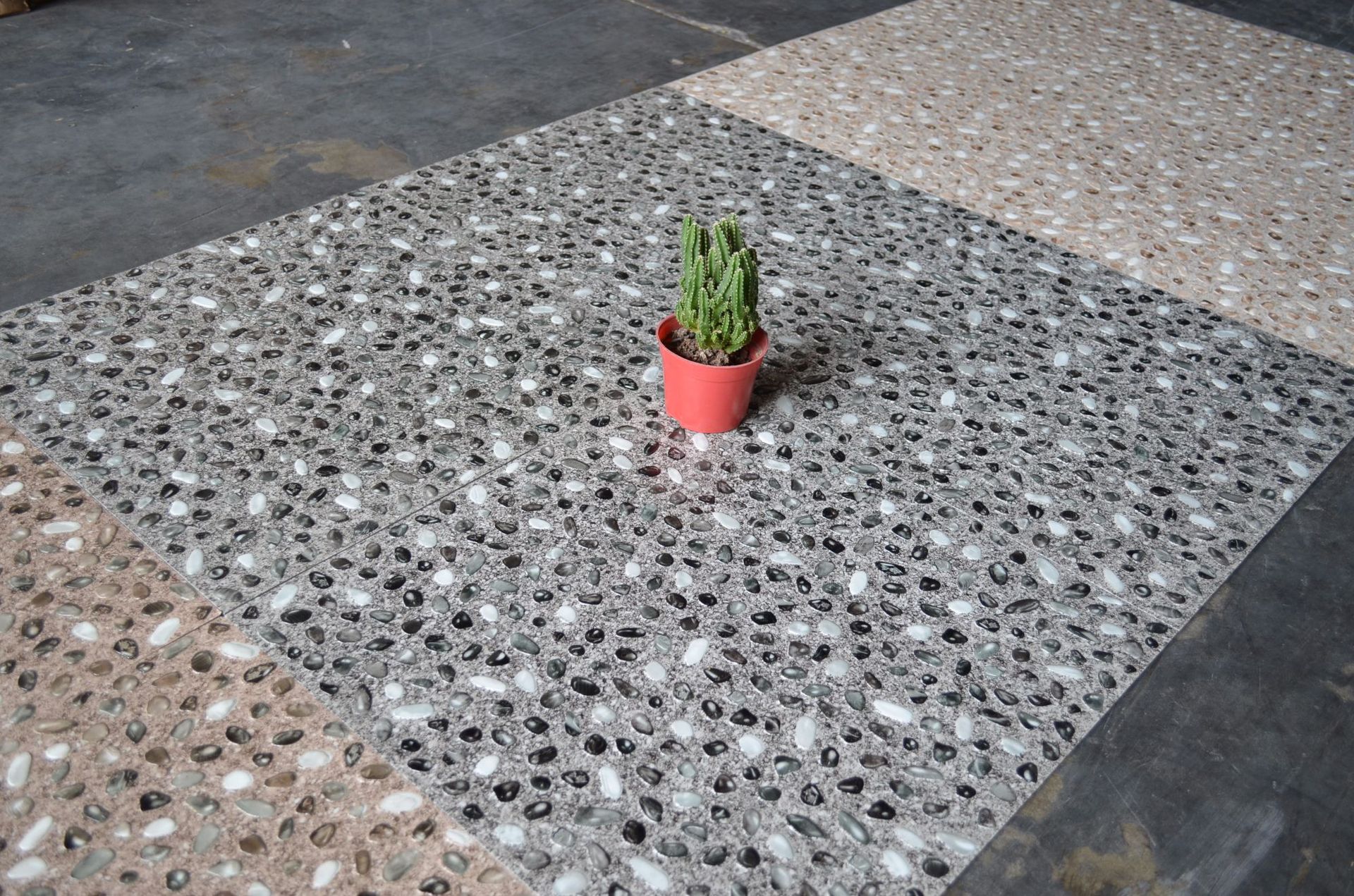 pvc鹅卵石纹 对花钢板纹 静音阻燃防滑 3.0mm pvc弹性塑胶地板