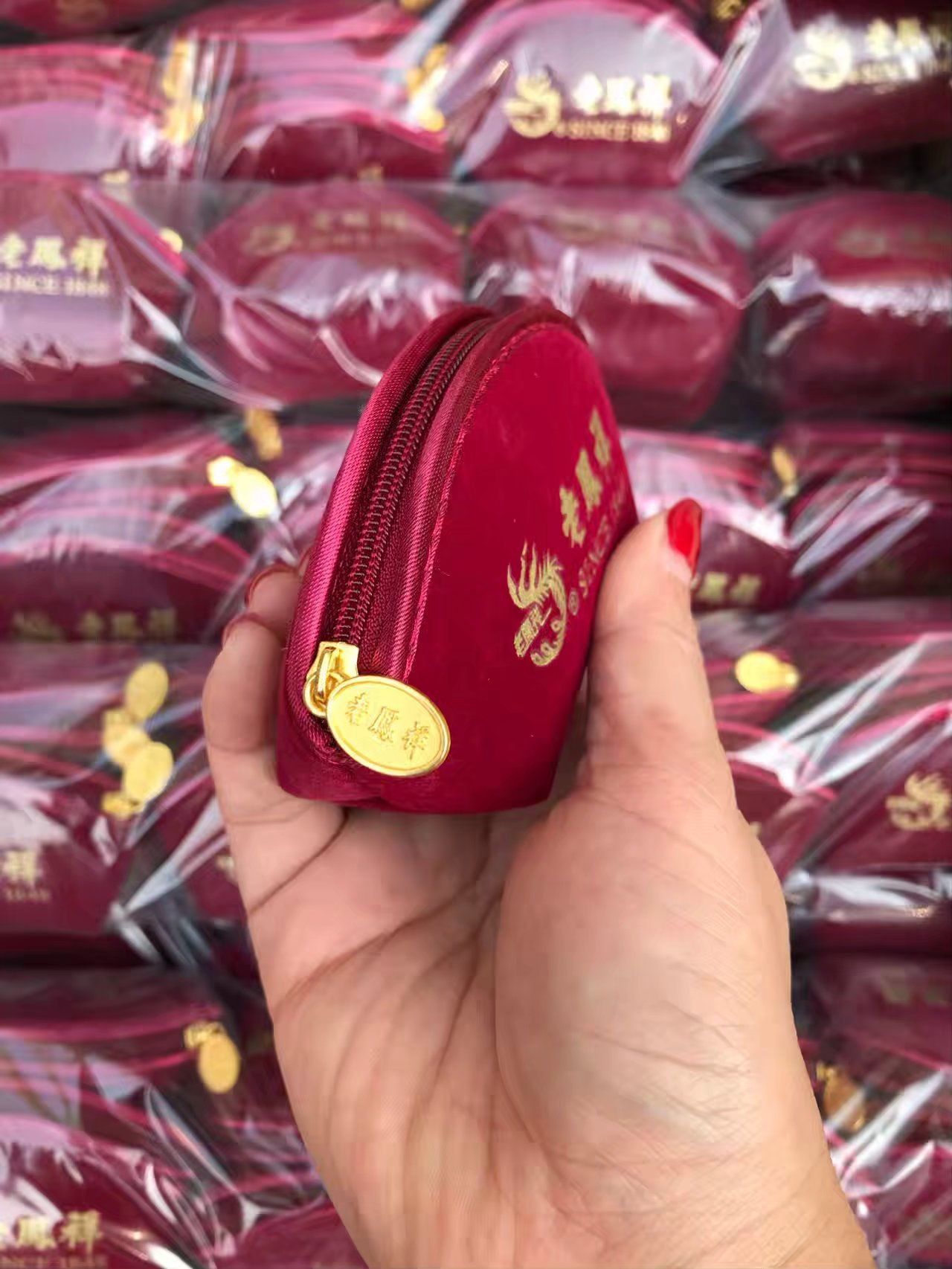 源头厂家元宝袋枣红回纹 大红花布 缎布 开口笑珠宝首饰袋