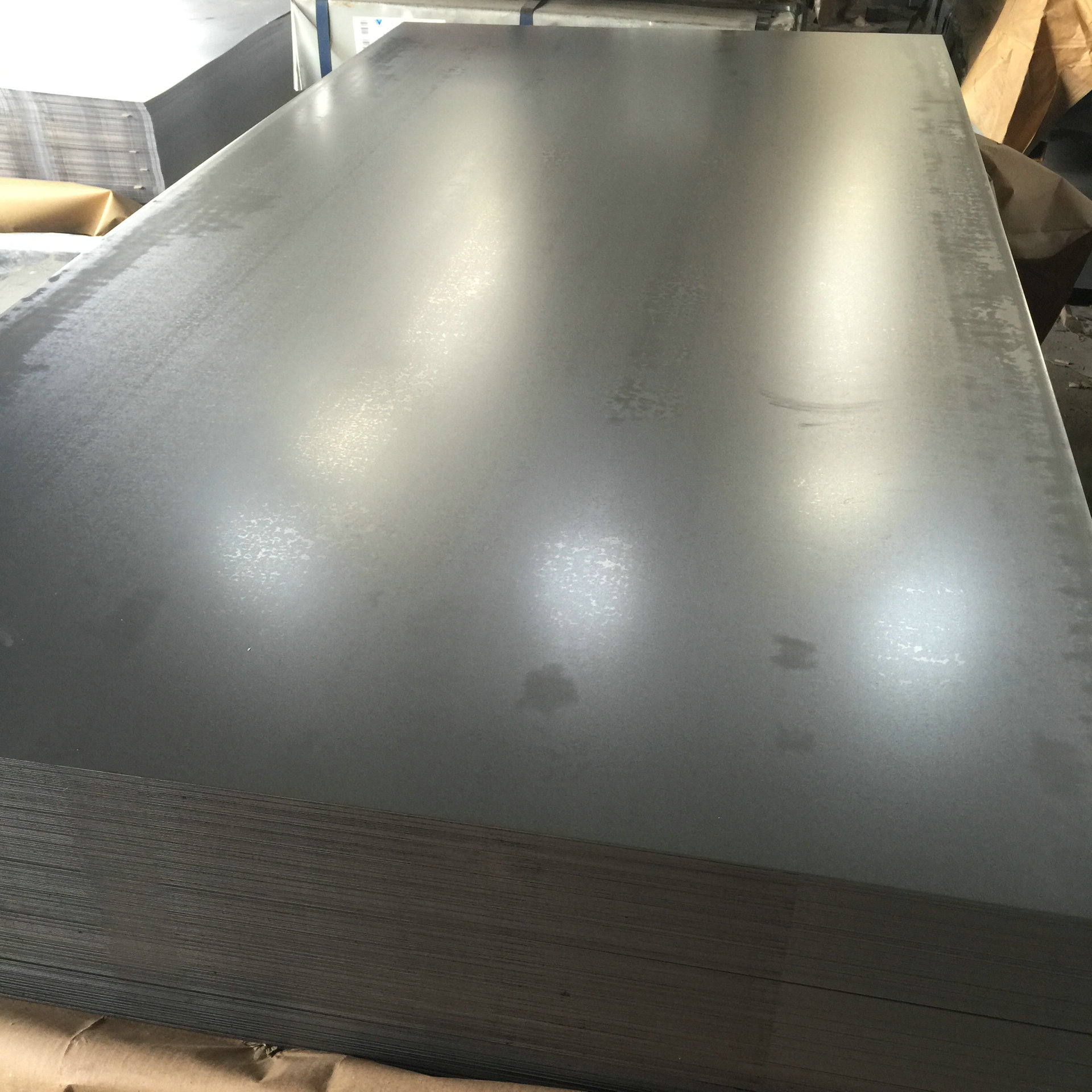 高品质spcc冷板1000*2000mm规格表面光滑细腻薄板黑铁皮薄铁板