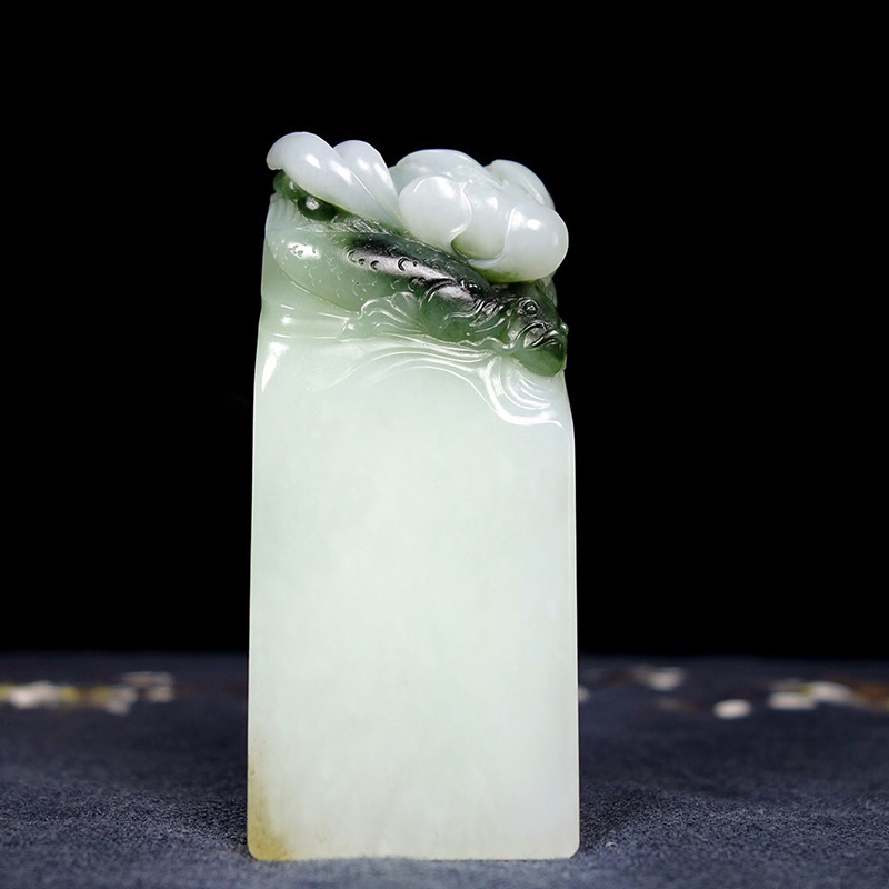 厂家直销 天然和田玉山料连年有余印章