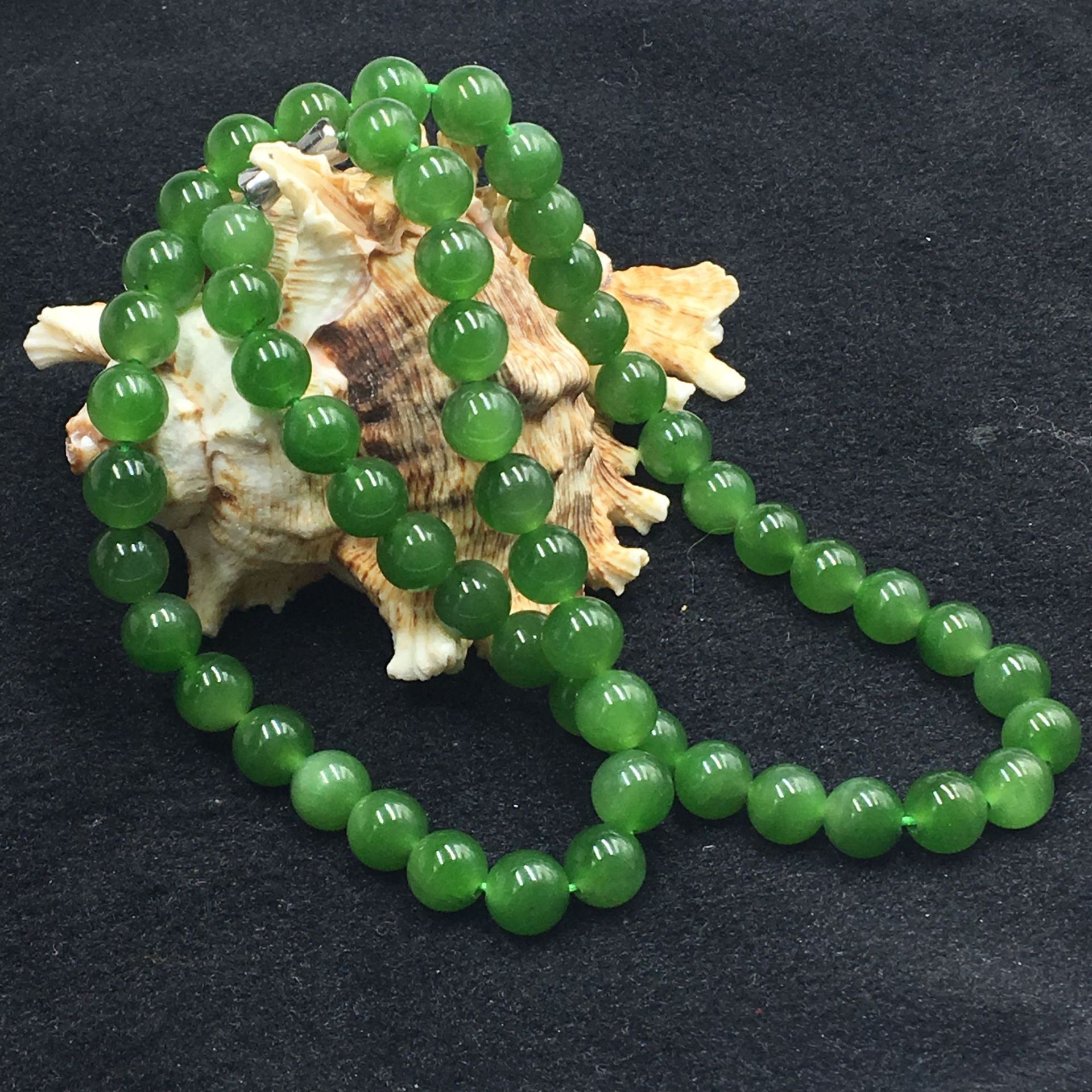 天然新疆和田玉碧玉项链子批发和田玉碧玉菠菜绿色无黑点圆珠项链