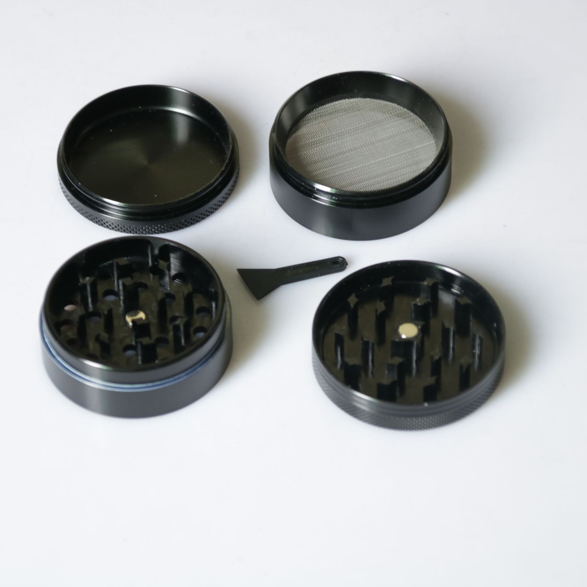 平板金属铝合金磨烟器50mm 4层cnc齿烟草研磨器定制logo烟具批发