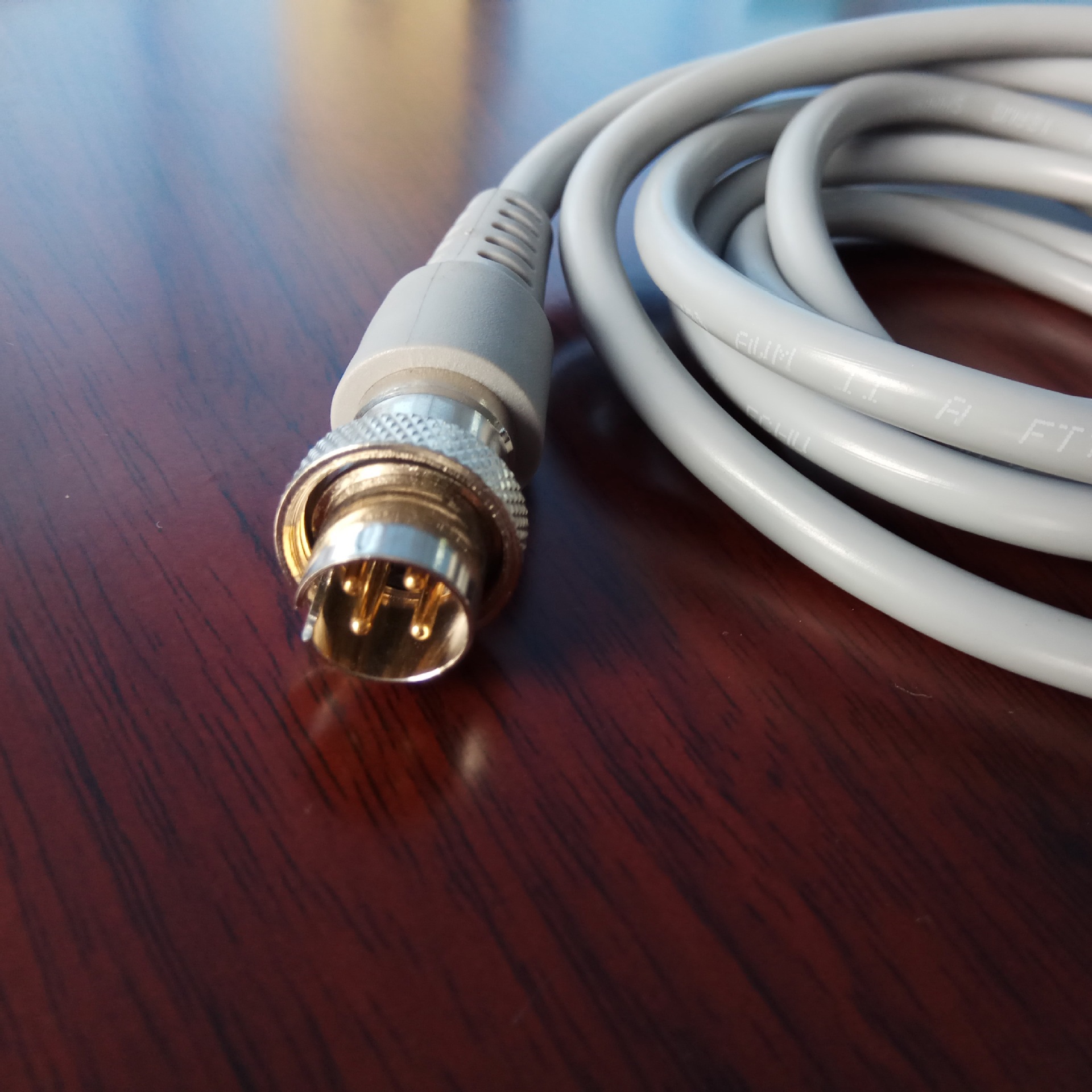 厂家直销弹簧式视频监控移动设备s端子影像采集连接线