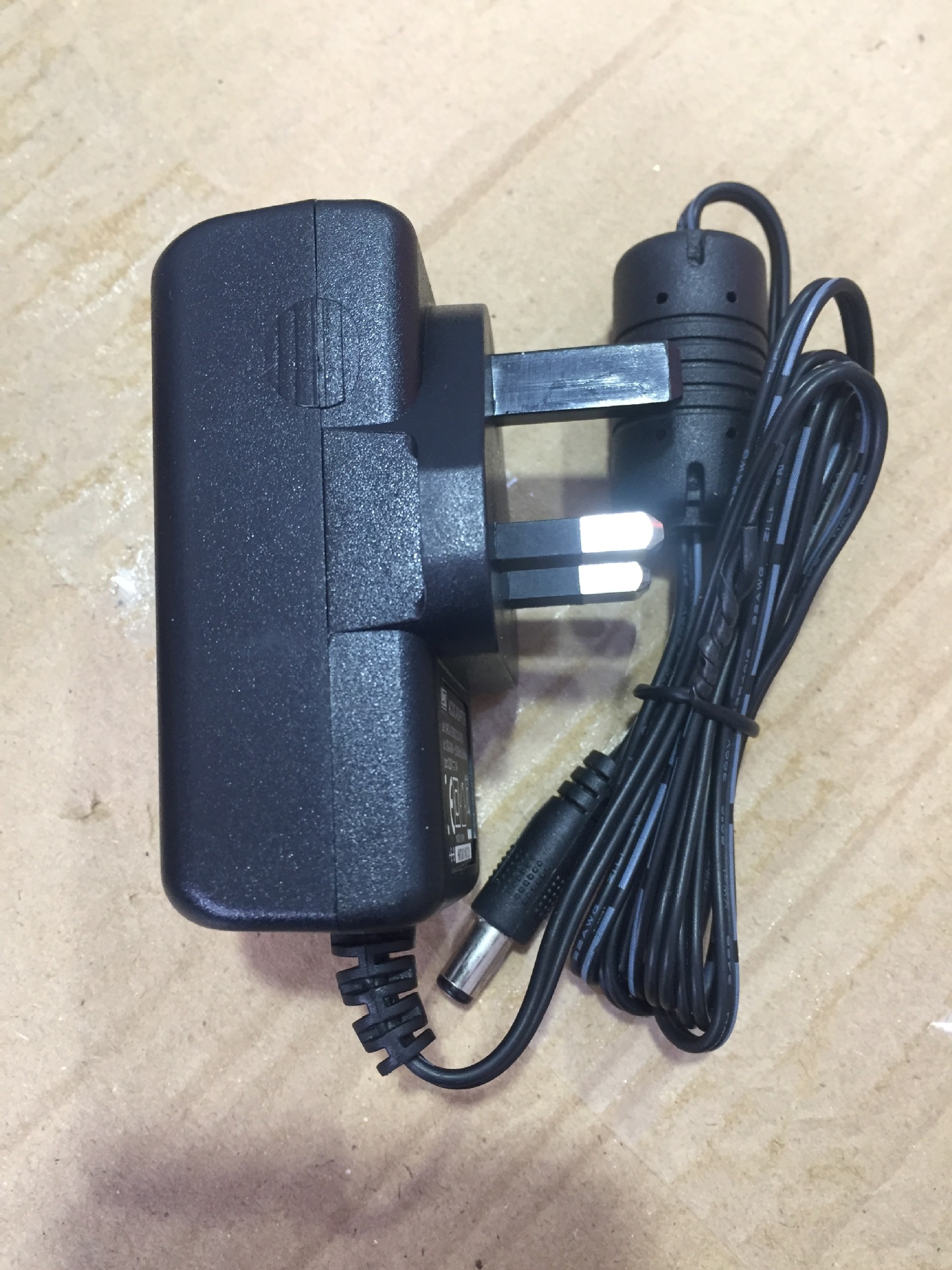 12v1a英规电源 可用茂硕12v1a电源 香港插口电源 原装库存