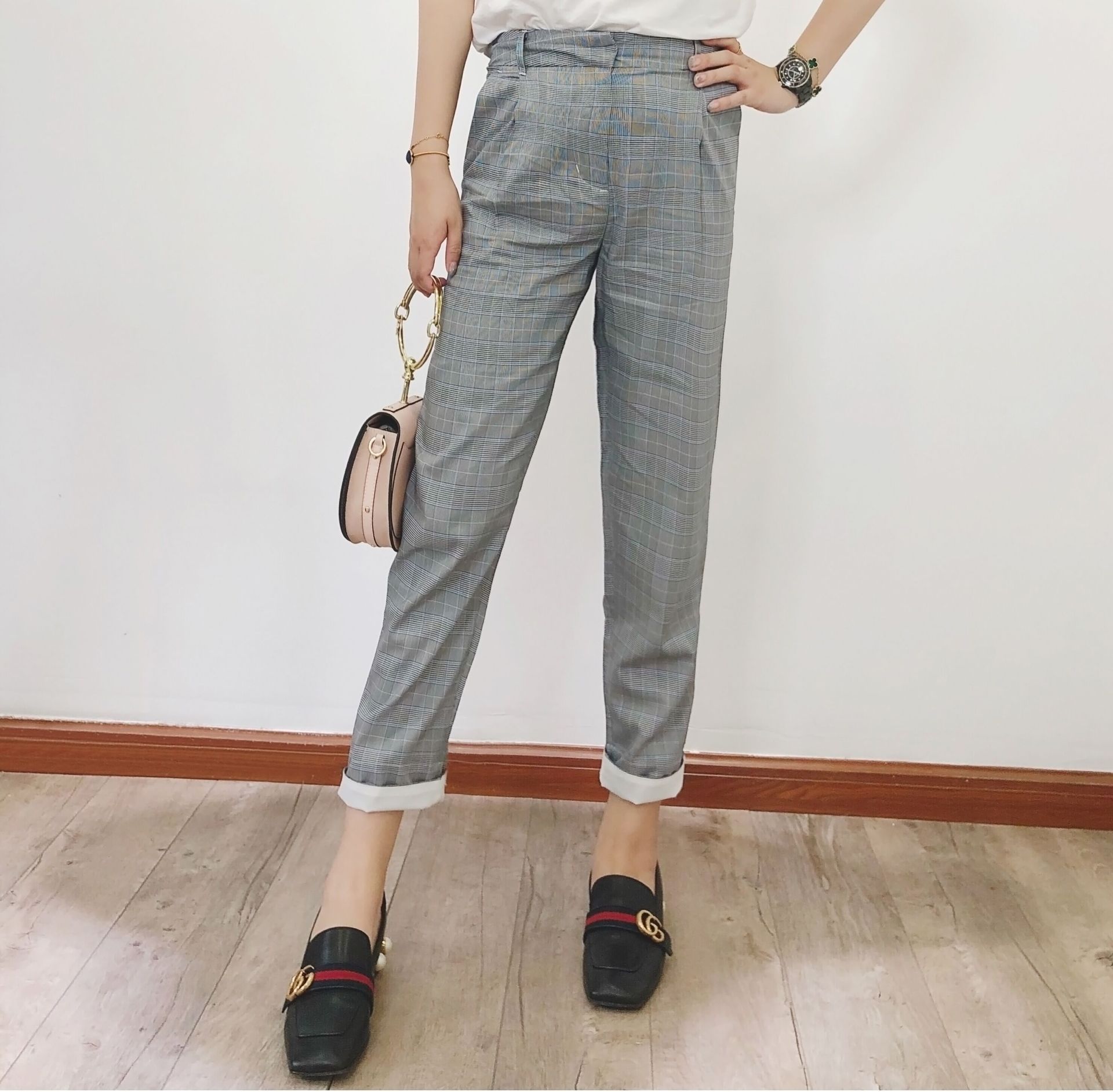 宽松休闲裤_裤脚撞色卷边细格纹宽松锥形休闲裤 2色 - 阿里巴巴