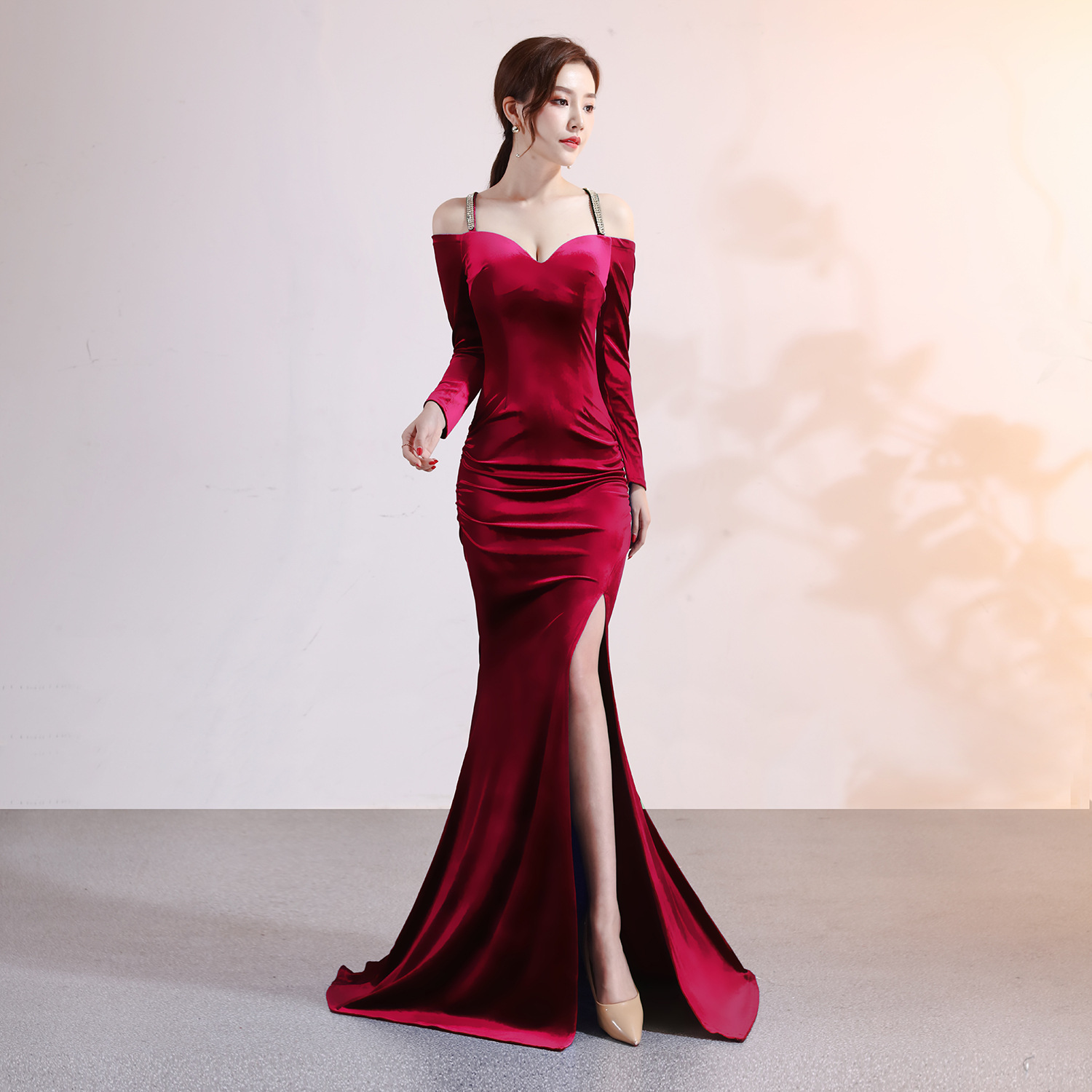 1216丝绒宴会鱼尾晚礼服长款长袖年会主持人礼服裙女高贵优雅