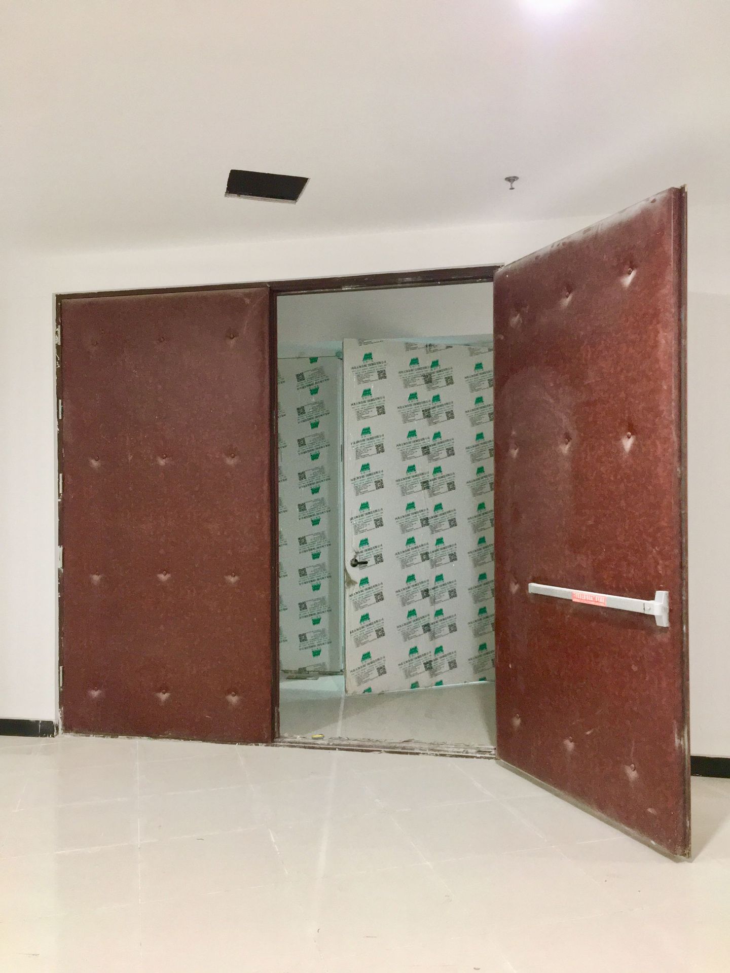 北京固朗门窗有限公司钢制隔音门适用电视台影剧院音乐厅隔声降噪