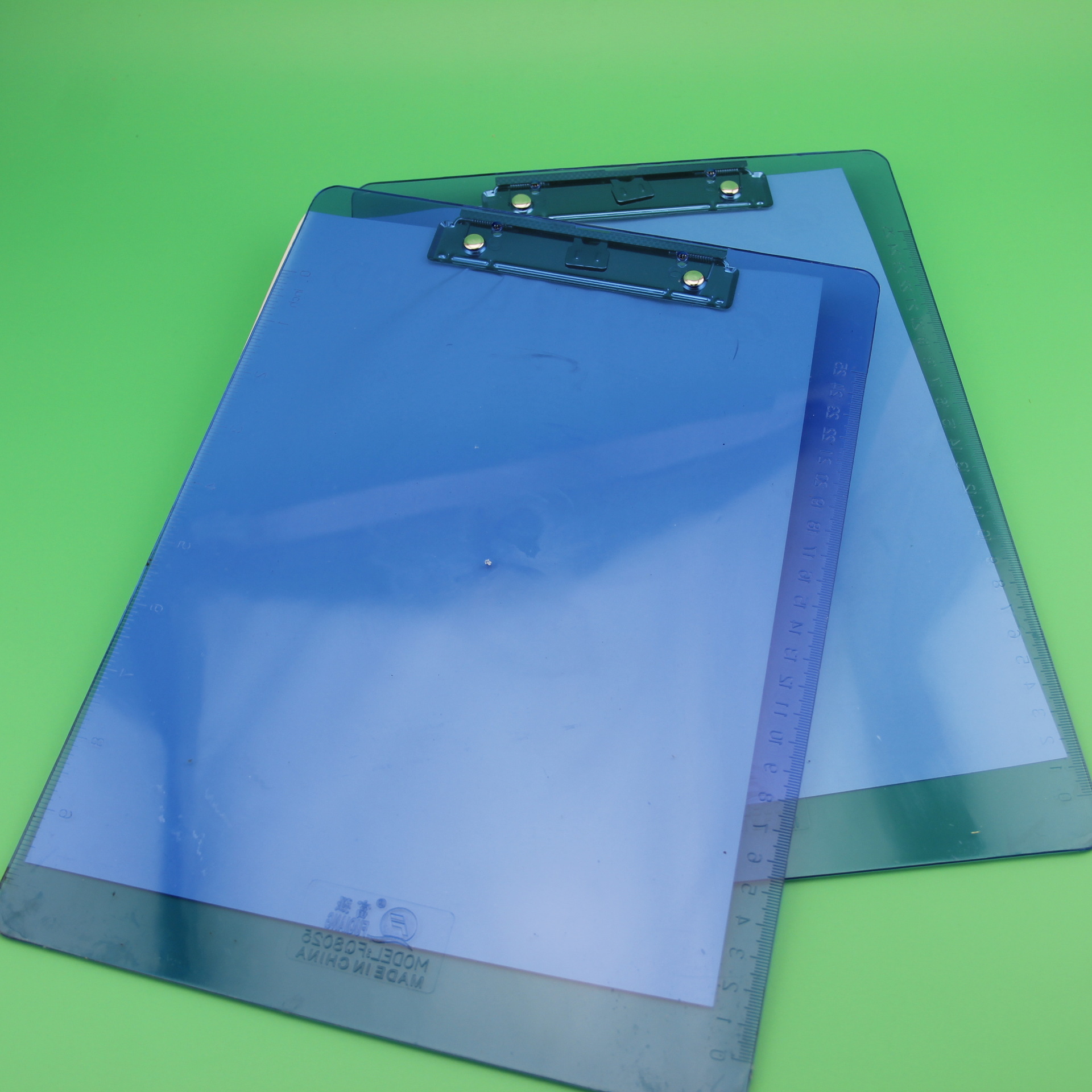 写字板夹板 a4板夹 透明硬塑料强力板夹 fq8025b富强文具批发