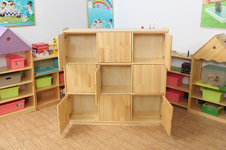 厂家直销幼儿园实木衣帽柜可定制儿童松木带门衣帽储物柜简易衣柜