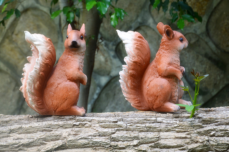 跨境仿真松鼠摆件园艺小品雕塑动物模型松鼠装饰品礼物树脂工艺品