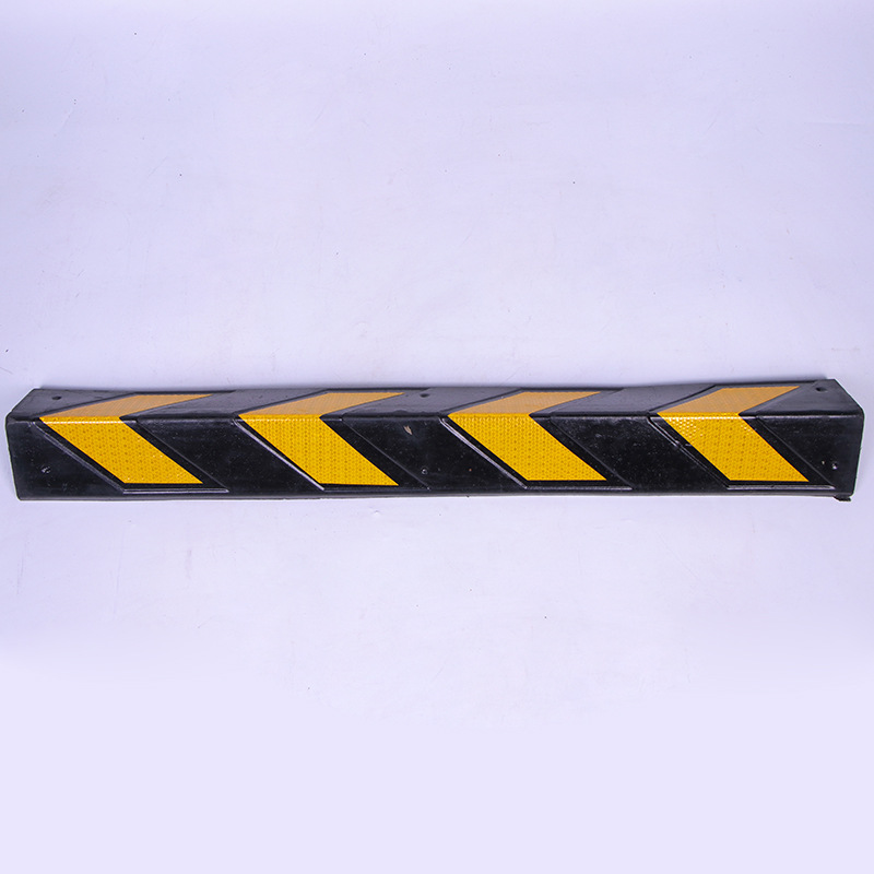 80cm橡胶车库反光护角地下停车场墙角防撞条警示护条直角包角