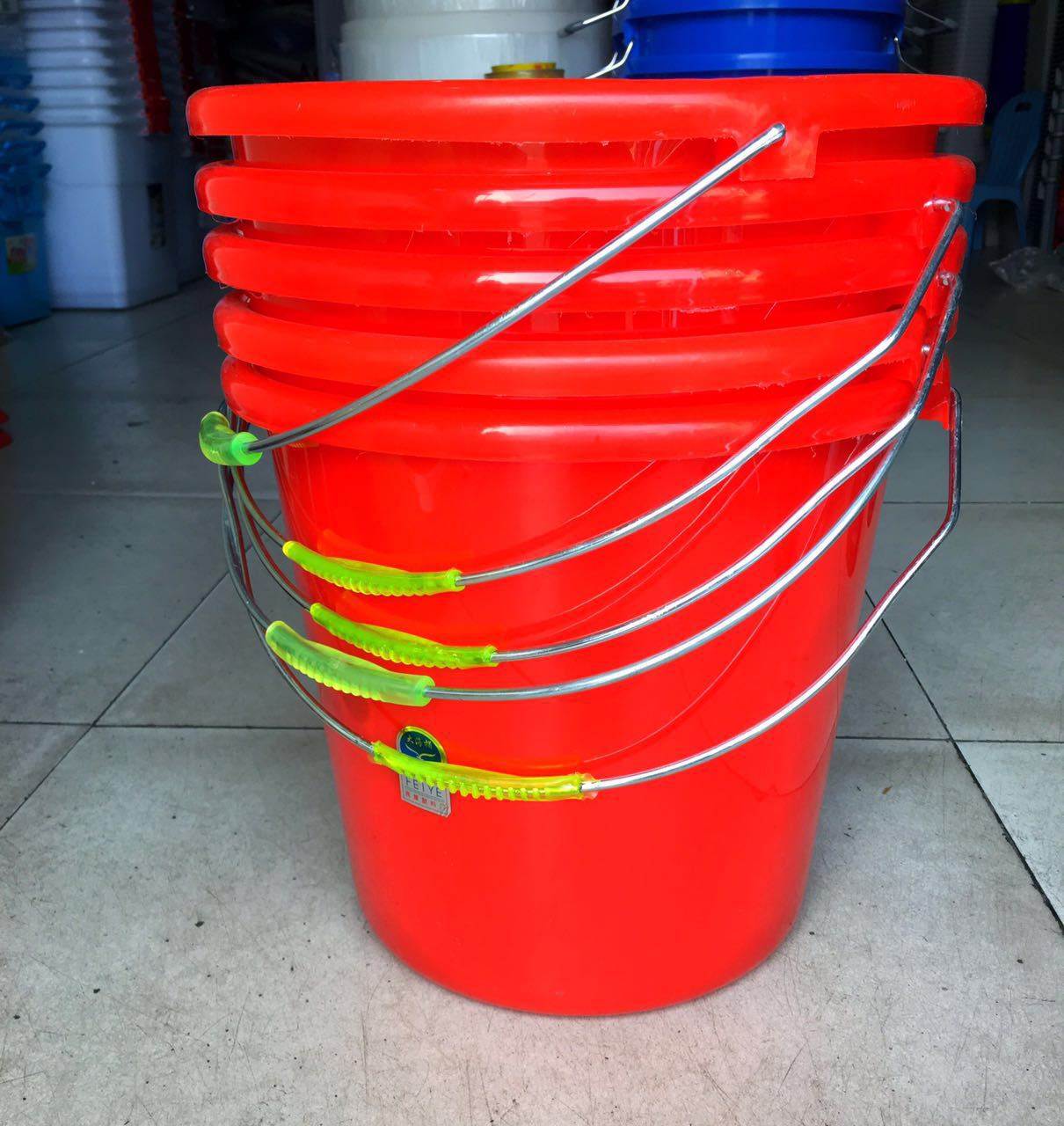 塑料手拎迷你提桶小水桶带盖涂料油漆桶幼儿园清洁桶颜料桶画画