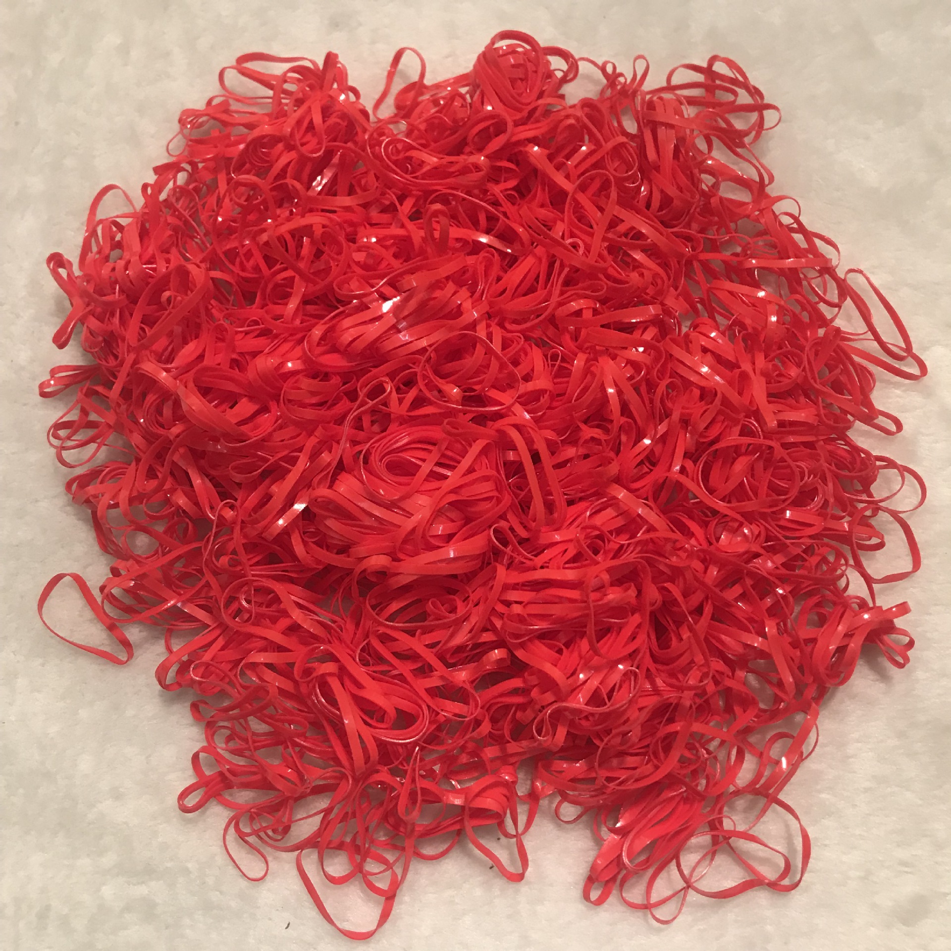 红色橡皮筋 橡皮圈 儿童捆头发皮筋 型号mb-4024 直径2cm
