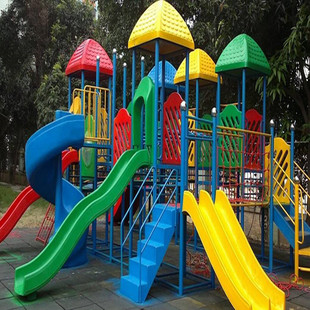深圳幼儿园滑梯pe工程塑料户外大型儿童社交组合塑料滑梯