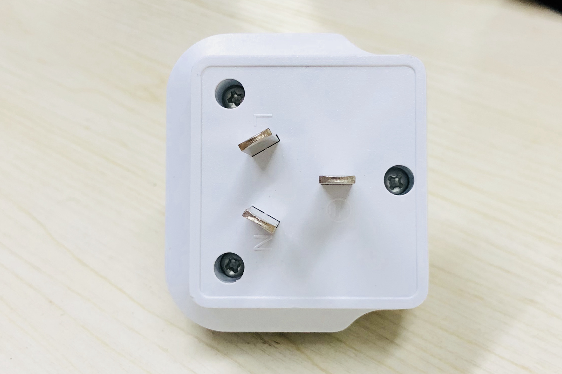 空调墙面三角转换插头16a国标三角转换插头国标三角家用电器插头