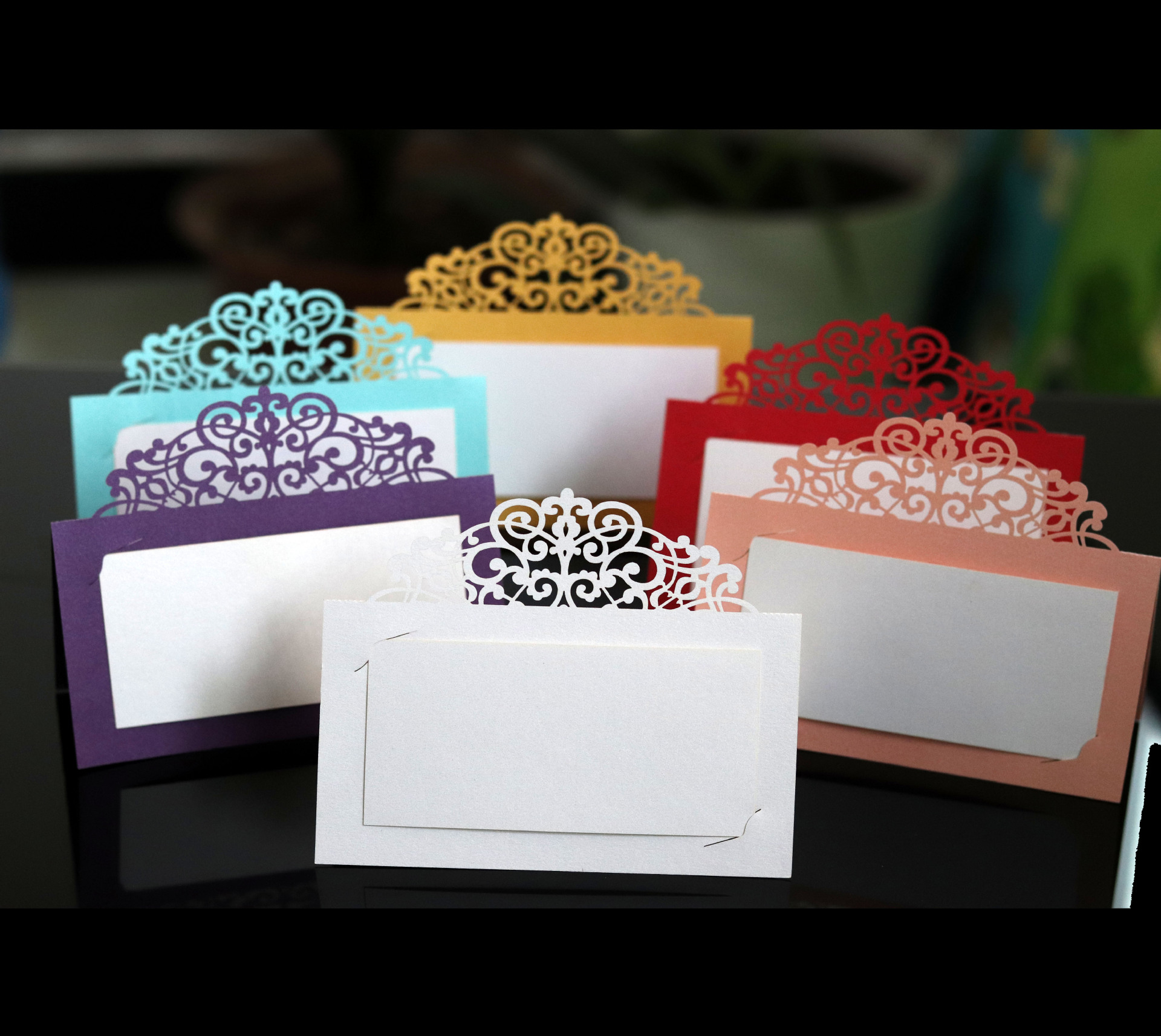 婚庆立体蝴蝶席位卡 镂空蕾丝花边桌位卡 黑色台卡 姓名签到台