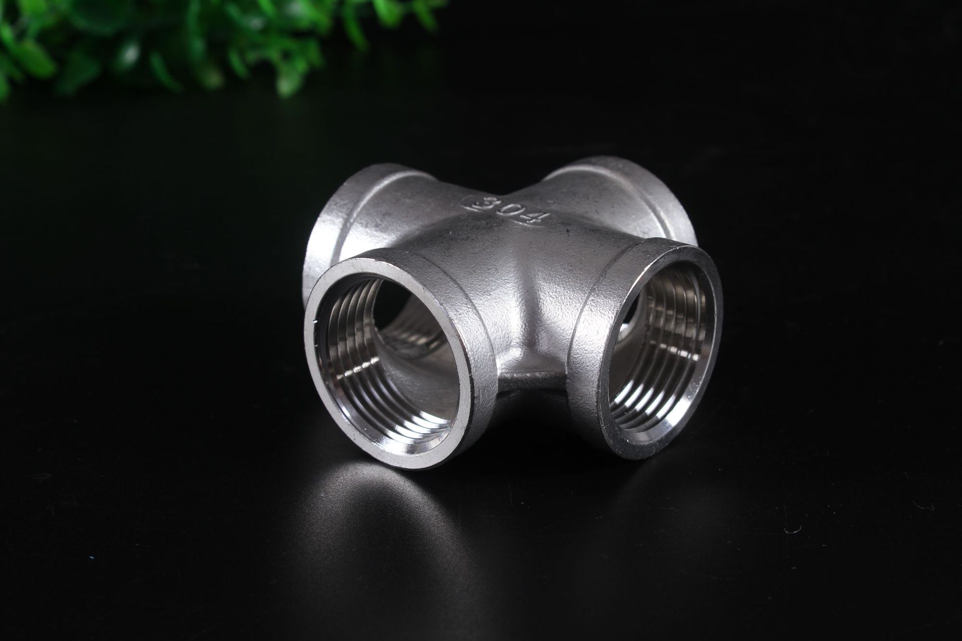 304 316不锈钢四通 正四通丝扣管件铸造件 丝扣四通 厂家直销