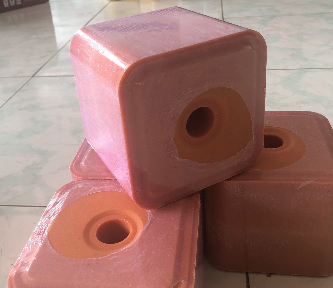 盐砖海利厂家直销牛羊舔砖羊用舔砖添砖牛舔砖批发盐砖可代加工