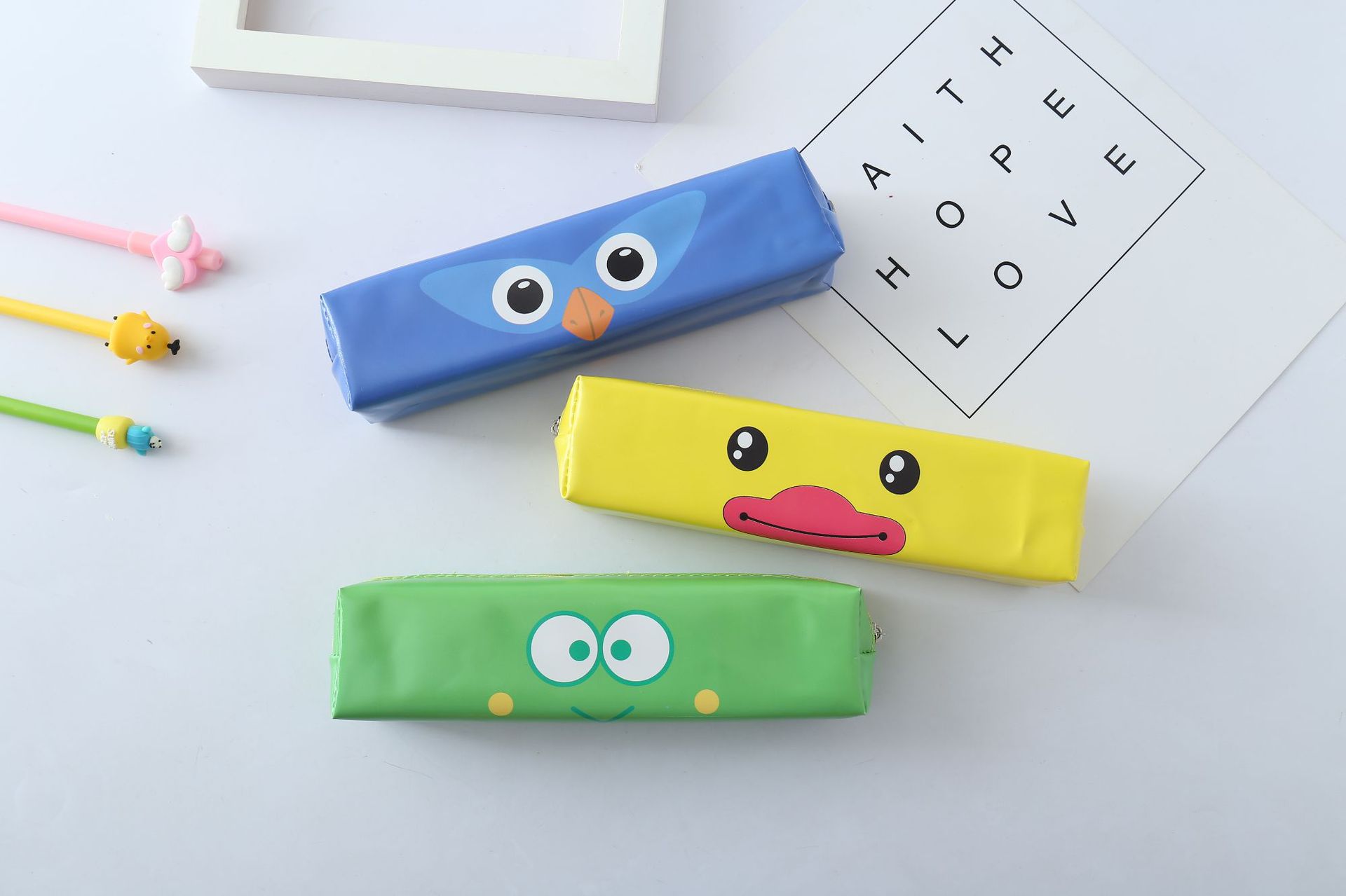 笔袋大容量创意简洁单拉卡通动物漂亮女孩精致小巧文具盒袋铅笔盒