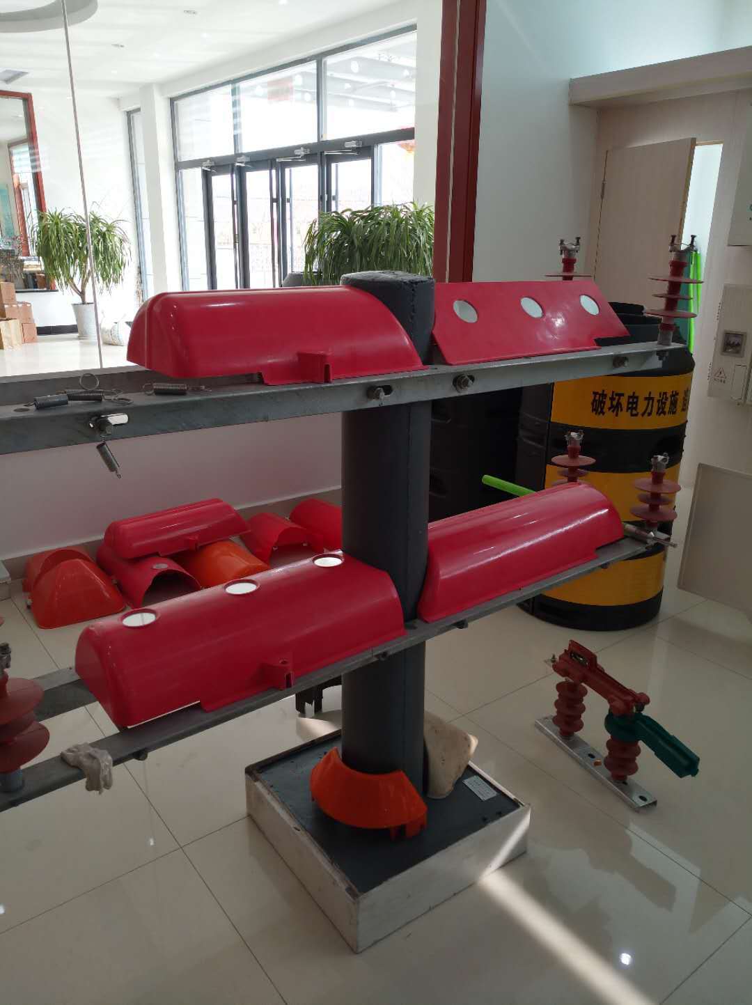 厂家直销电线杆玻璃钢smc防鸟占位器驱鸟占位器300*300mm