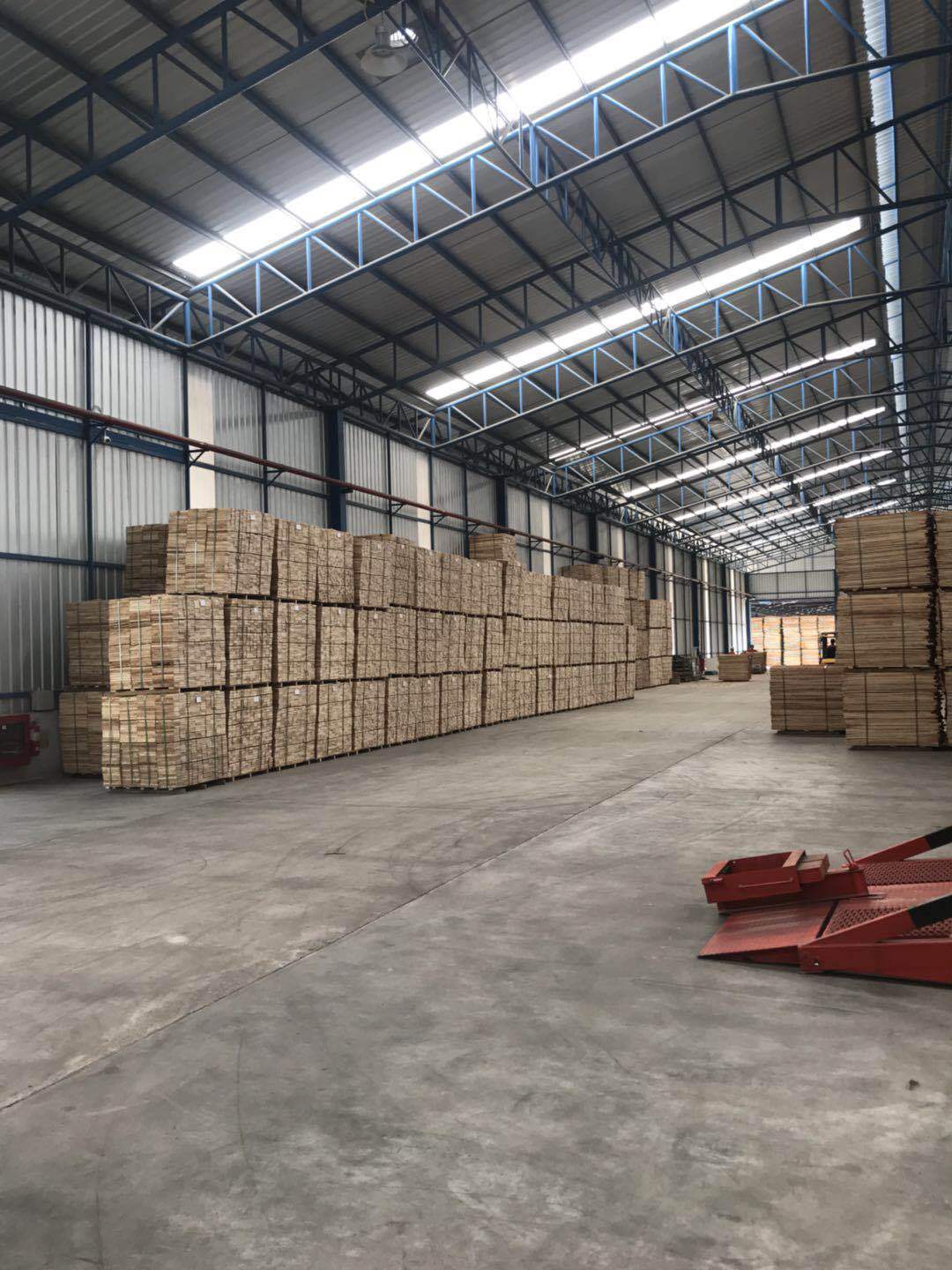 泰国进口一级橡胶木 批发实木板材 装饰板材