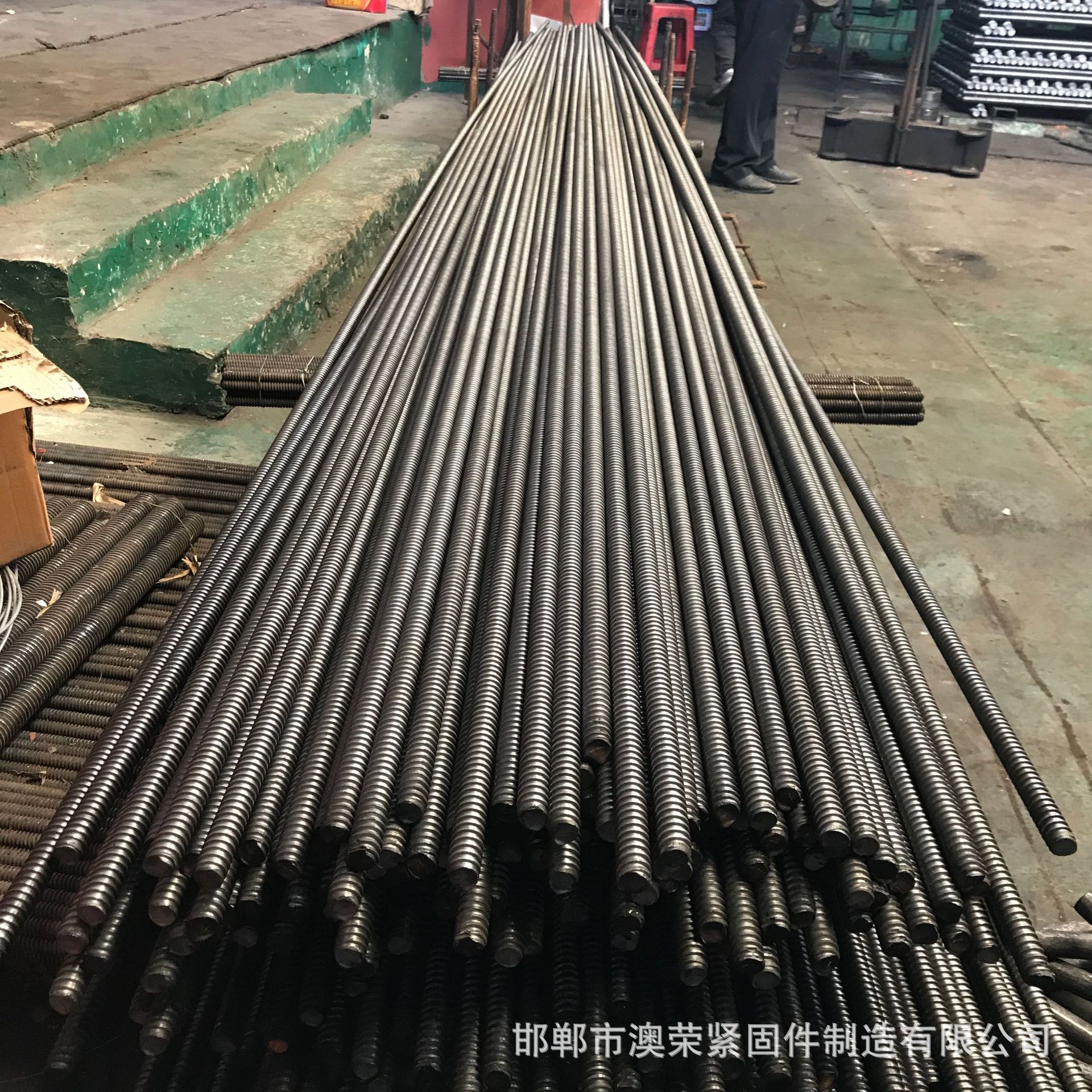 厂家直销 3米国标 丝杠1-3米 轻钢龙骨用吊顶全扣丝 拉条加长丝杠