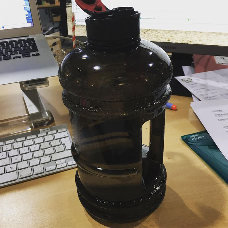 世轩bigbottle大水壶运动水杯bigbaby定做logo水桶杯亚马逊热卖