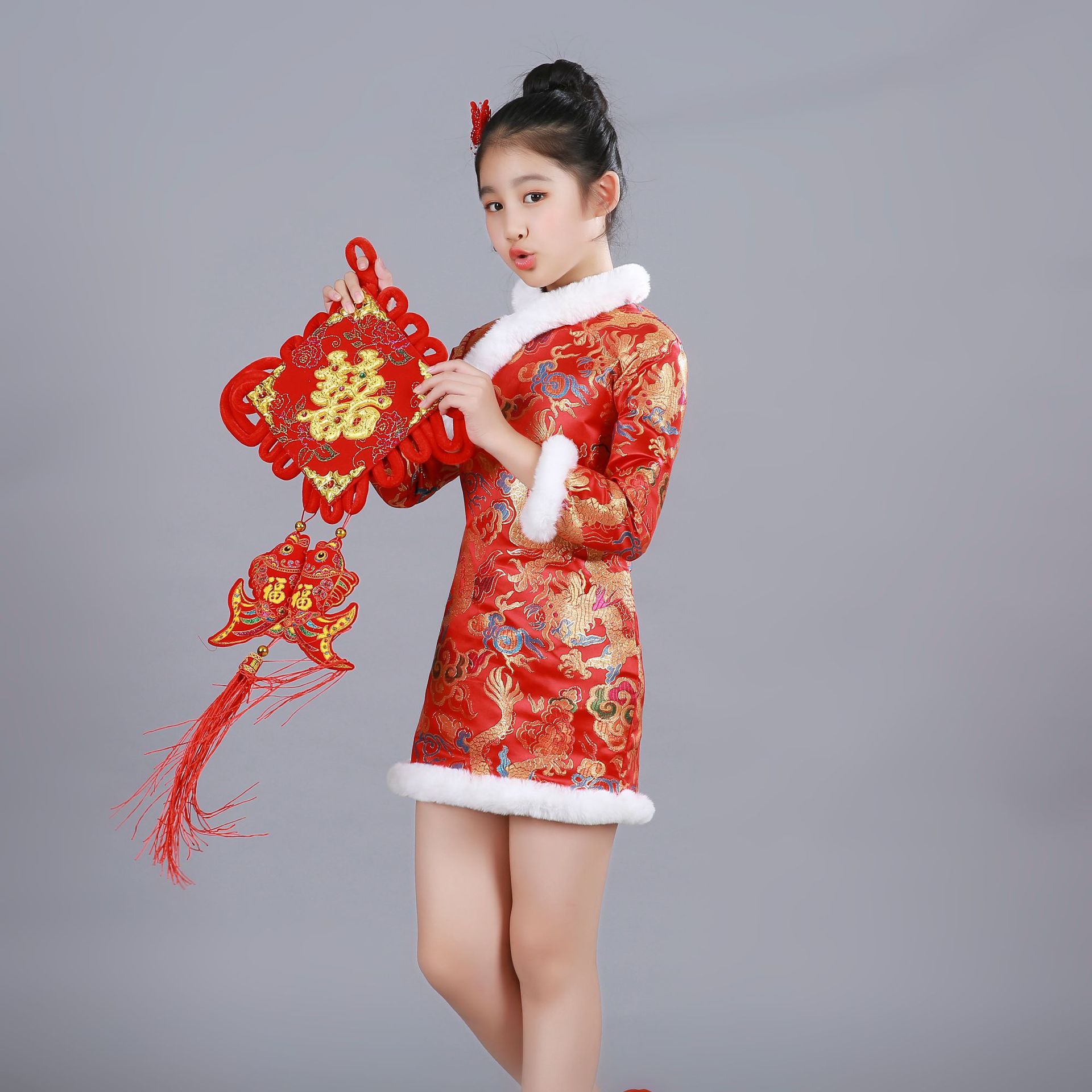 儿童旗袍童装女童中国风白色毛领长袖龙锦红色唐装改良古筝演出服