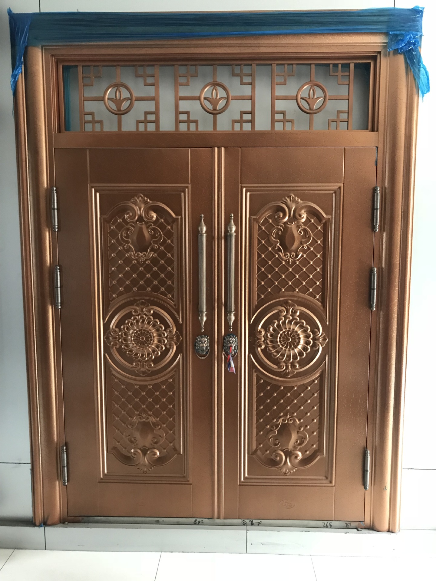 永康厂家直供非标门精雕木纹别墅大门手工拼接门锌合金钢质门