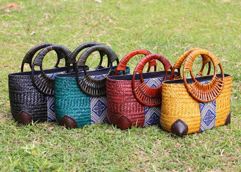 是以生产"民族风纯手工海草编织品(箱包,家居收纳饰品,工艺品等)"为主