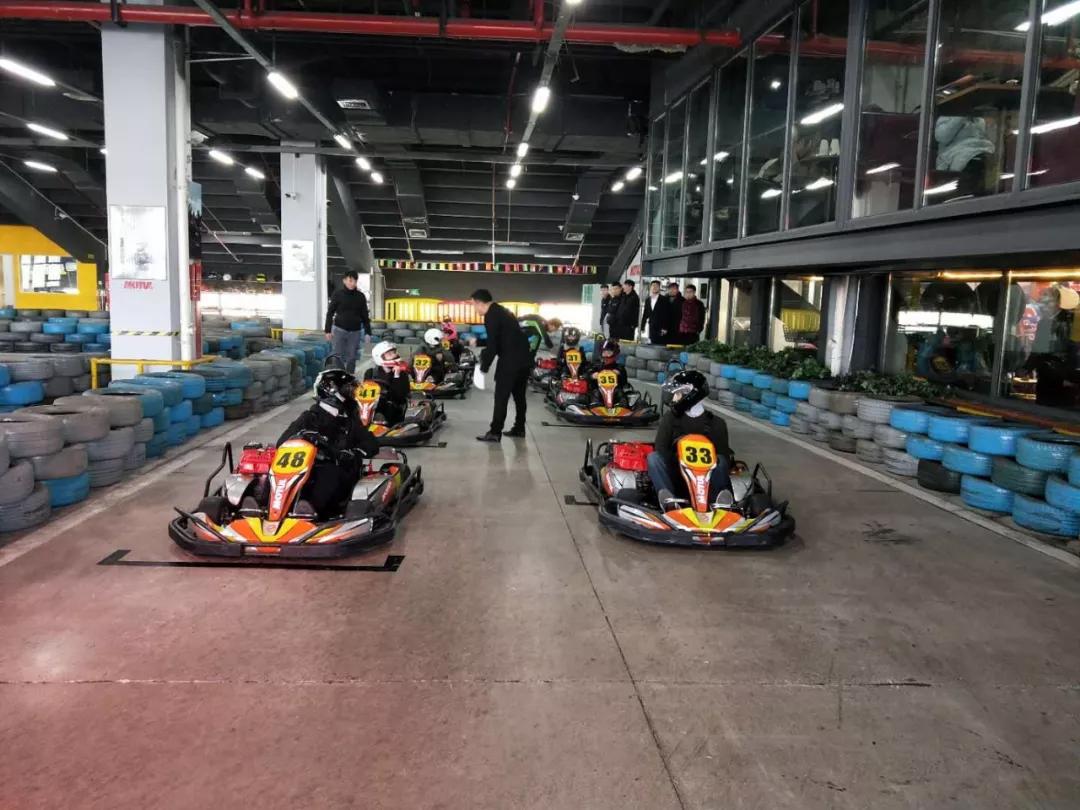 200cc双人单人场地娱乐卡丁车 四轮方向盘本田汽油卡丁车赛道设计