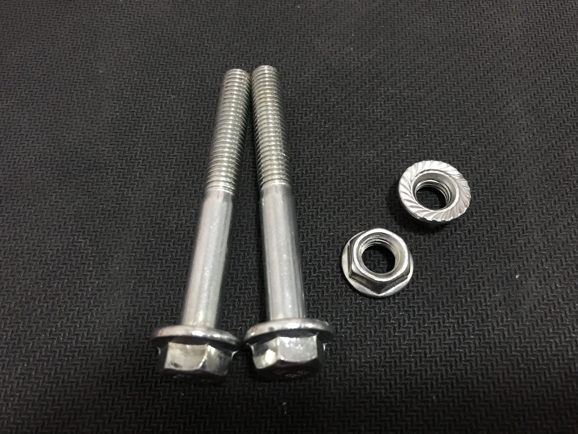 自锁作用_自锁螺栓作用_自锁螺栓