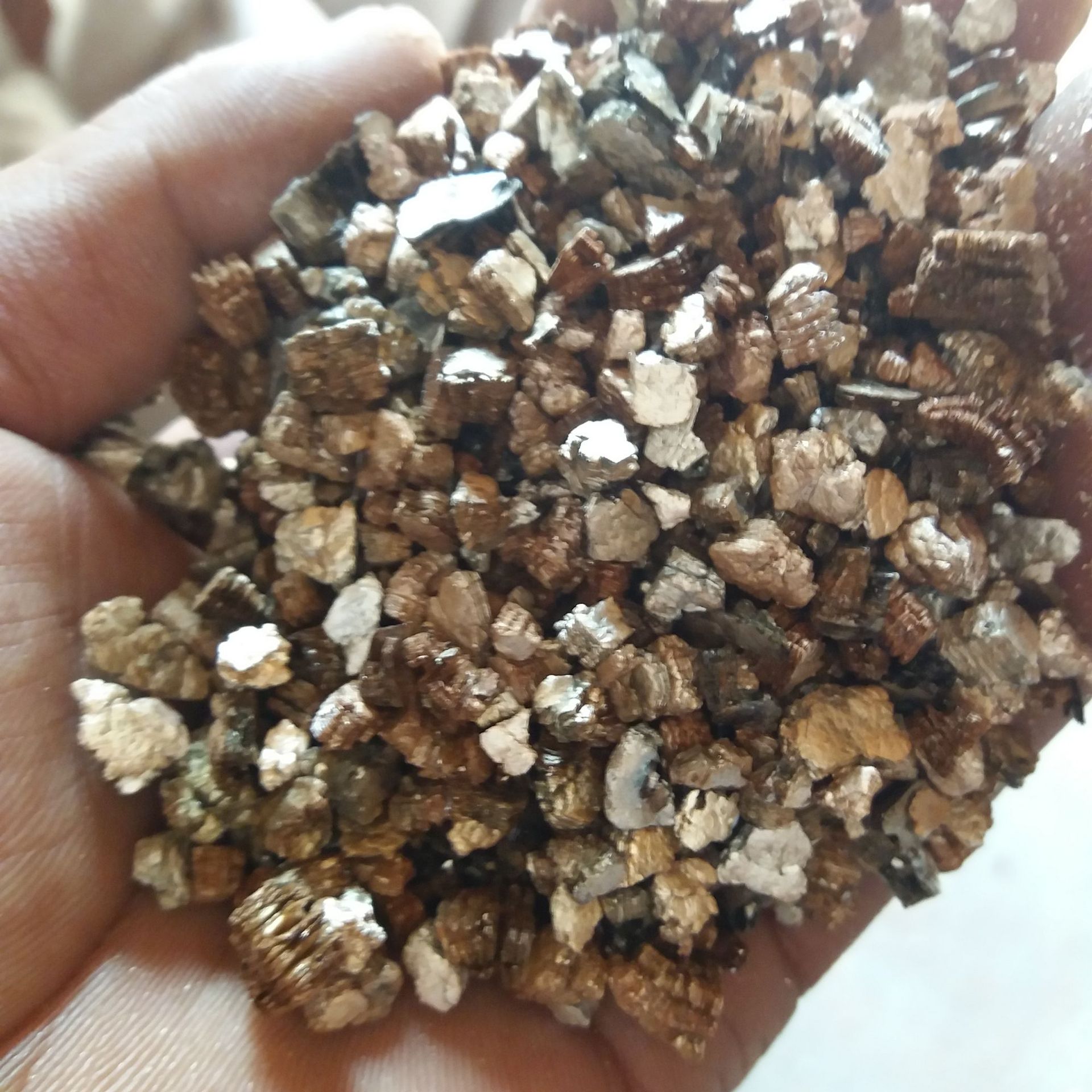 厂家大量出售 优质园艺蛭石 育苗膨胀蛭石 质量保证