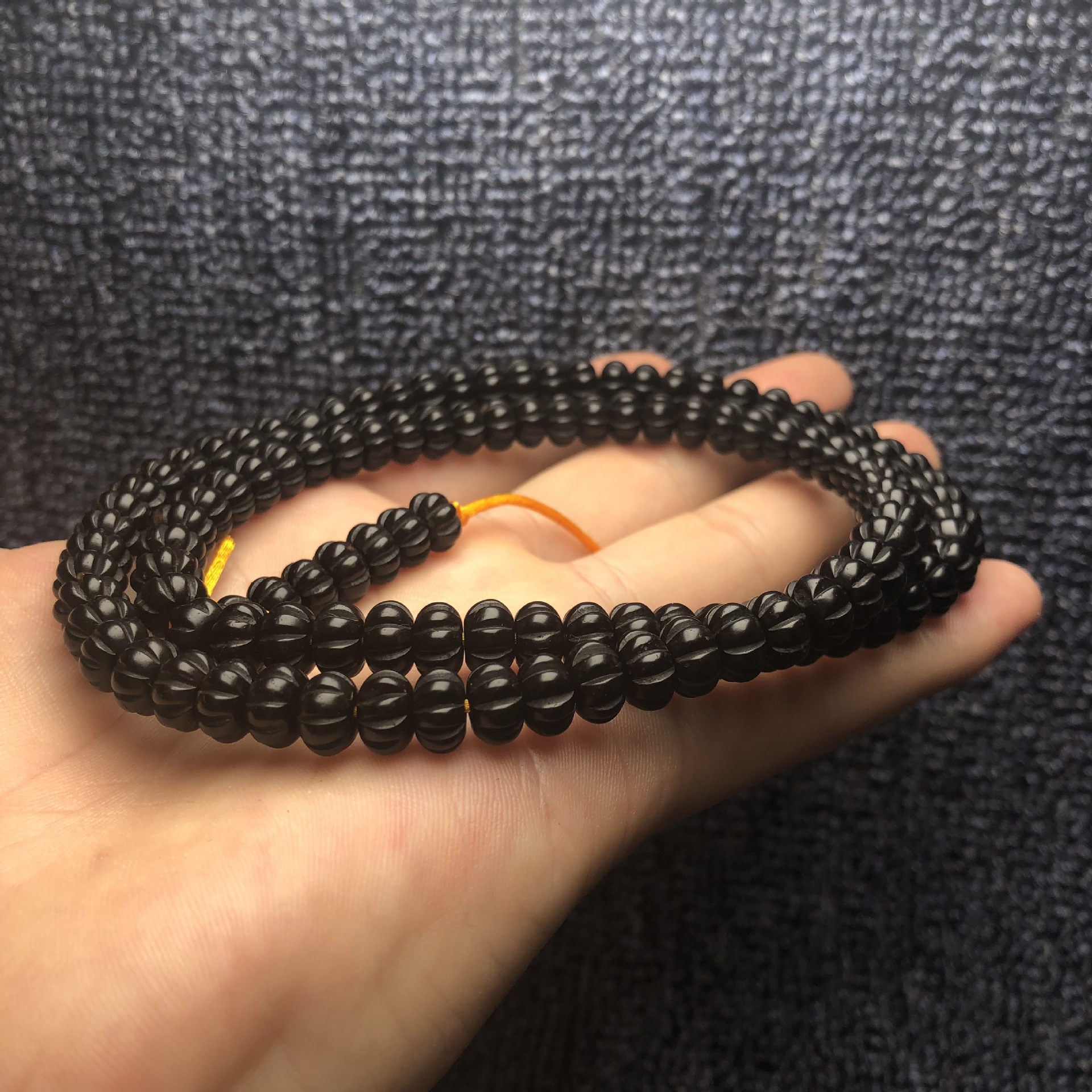 厂家供应 108颗椰蒂手串 黑金南瓜椰蒂手链 手工雕刻南瓜珠 女款